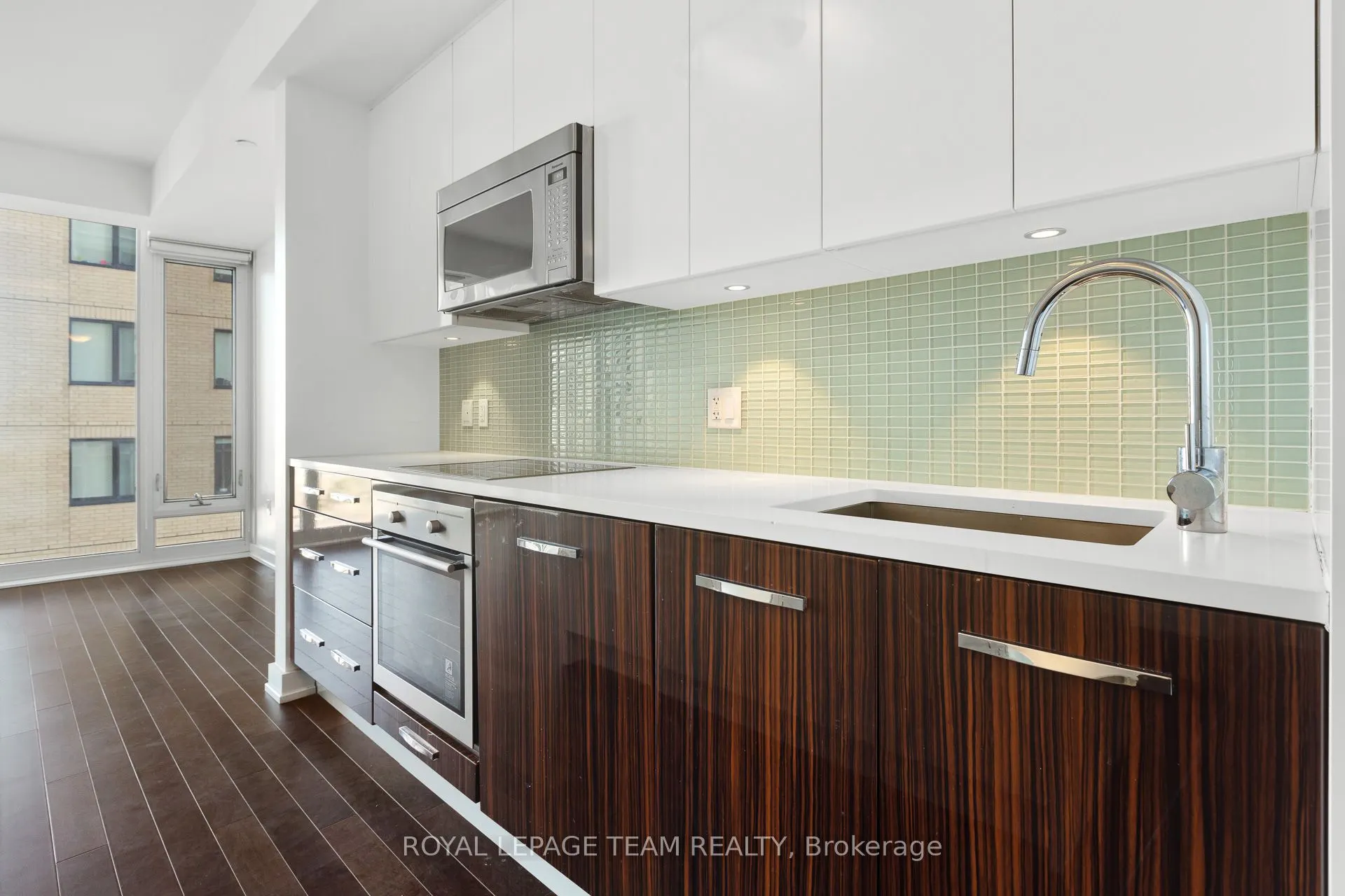 111 Champagne Avenue S #1506