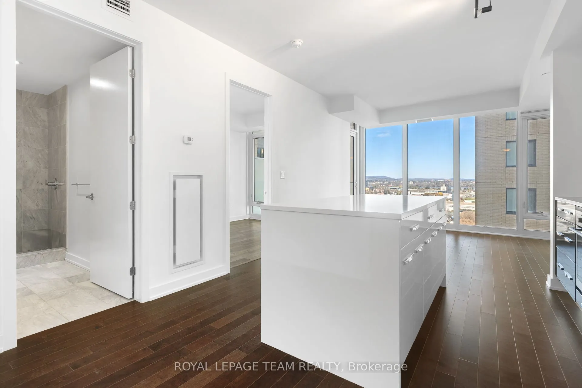 111 Champagne Avenue S #1506