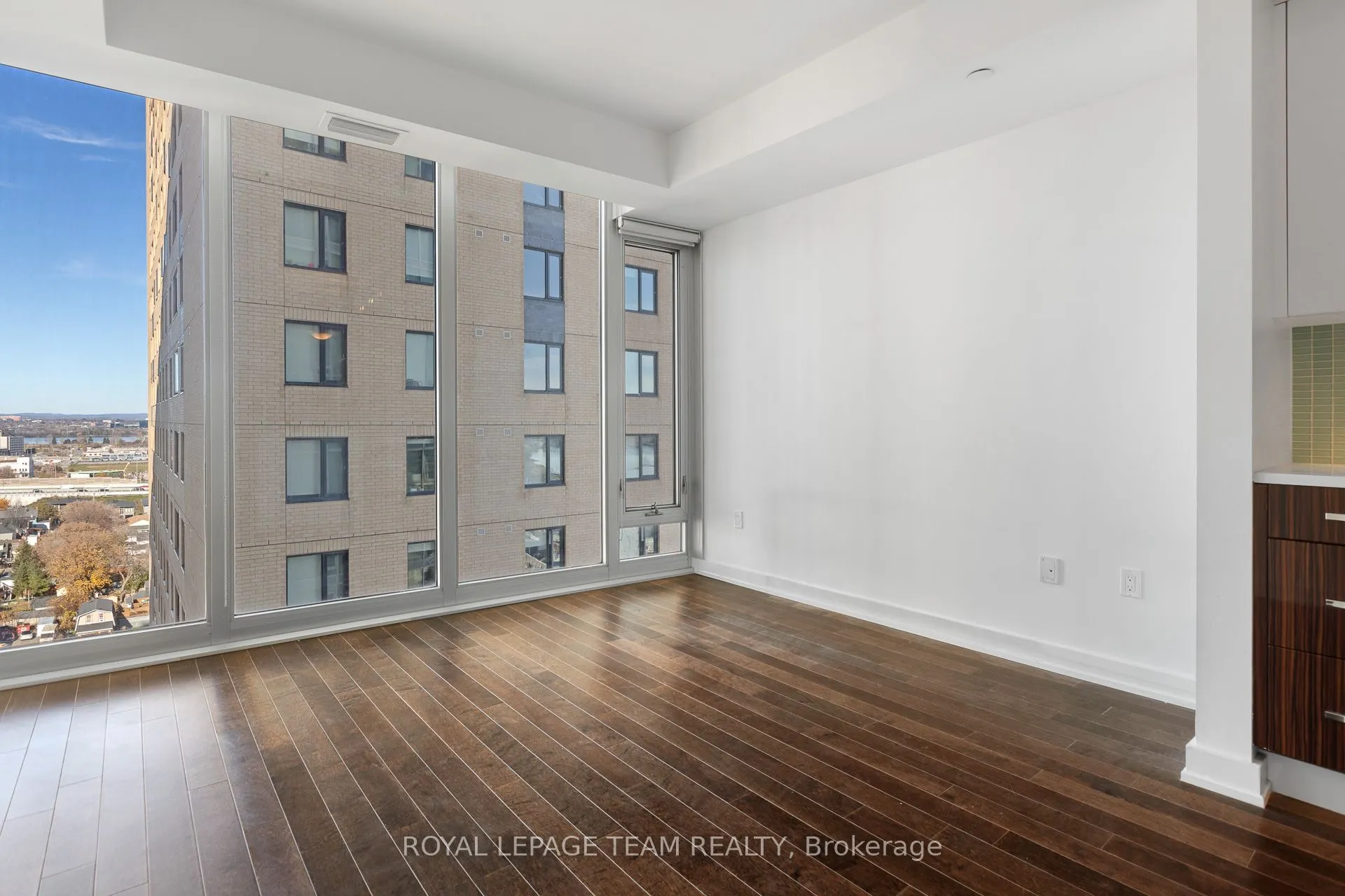 111 Champagne Avenue S #1506