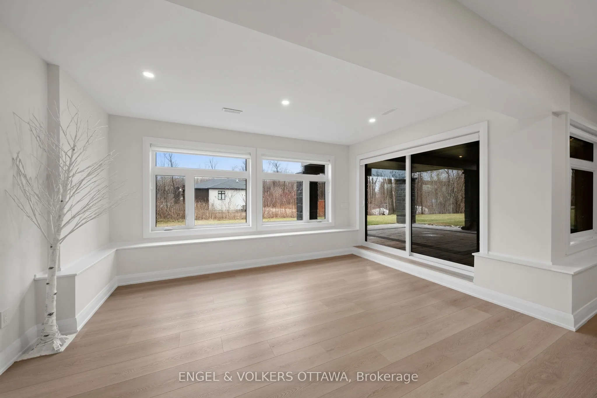 1600 Nightshade Place