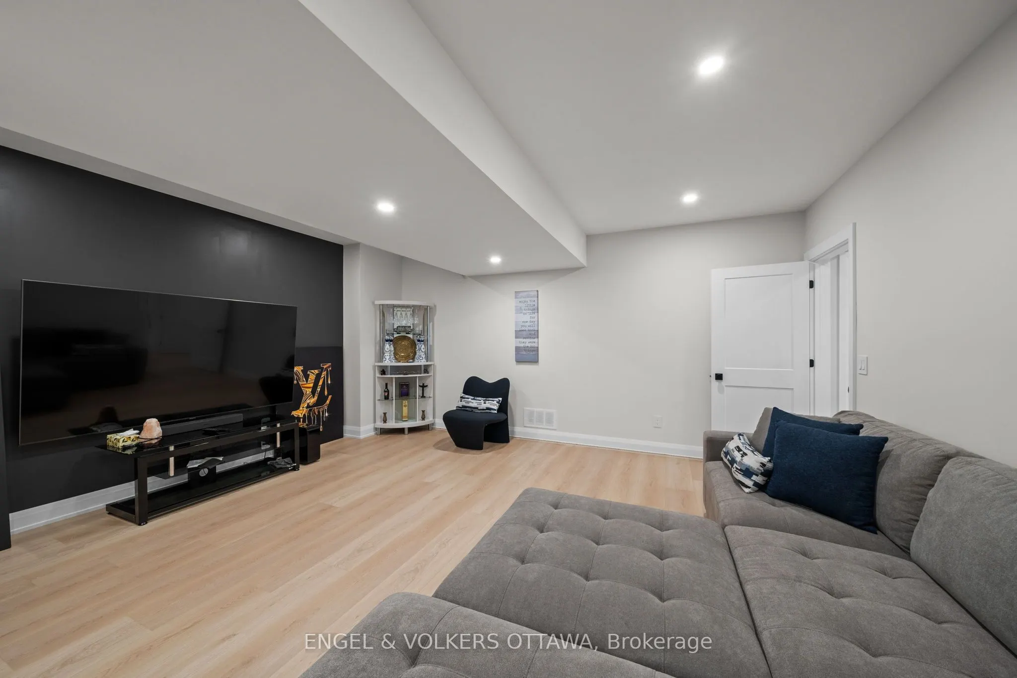 1600 Nightshade Place