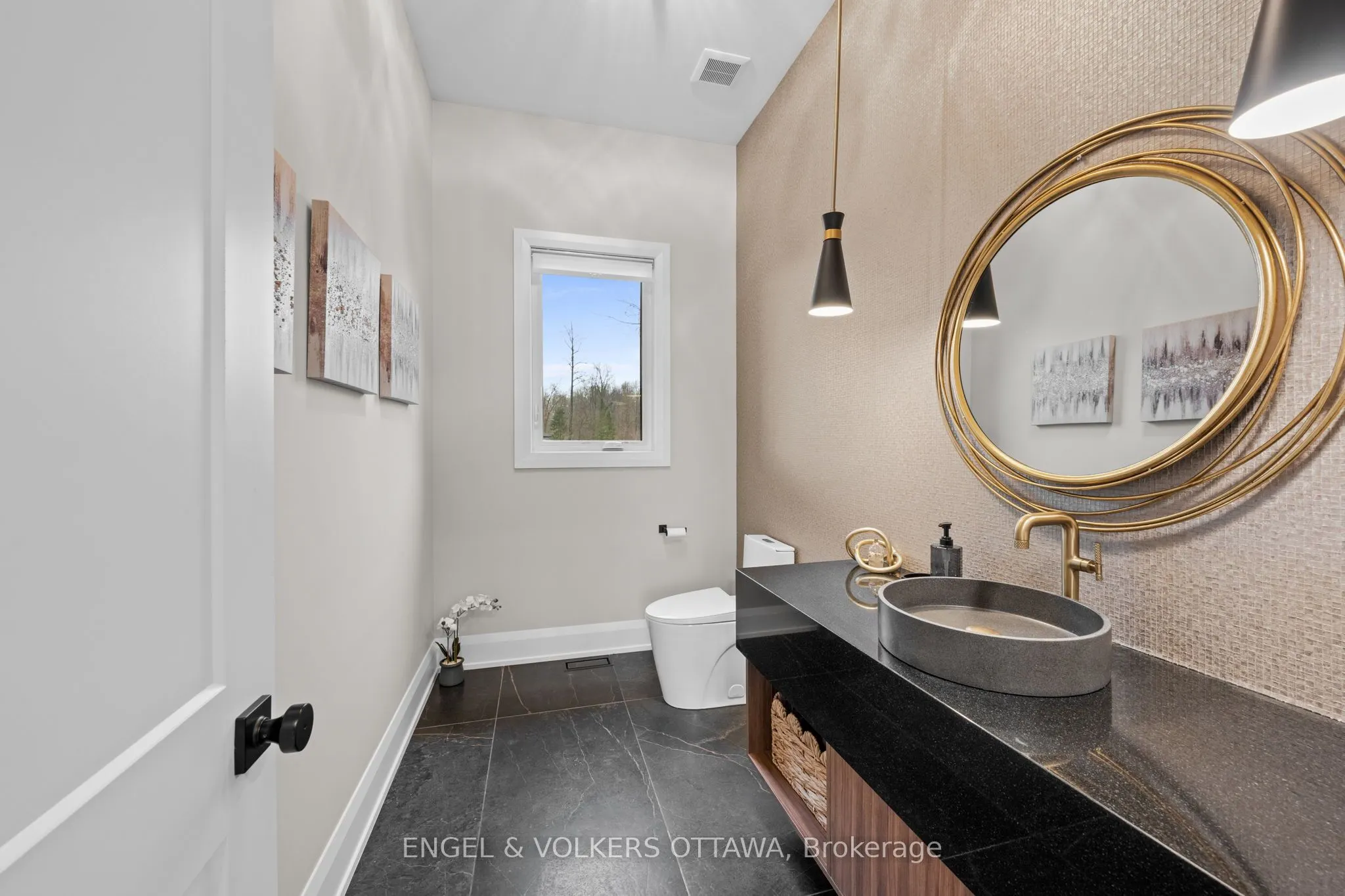 1600 Nightshade Place