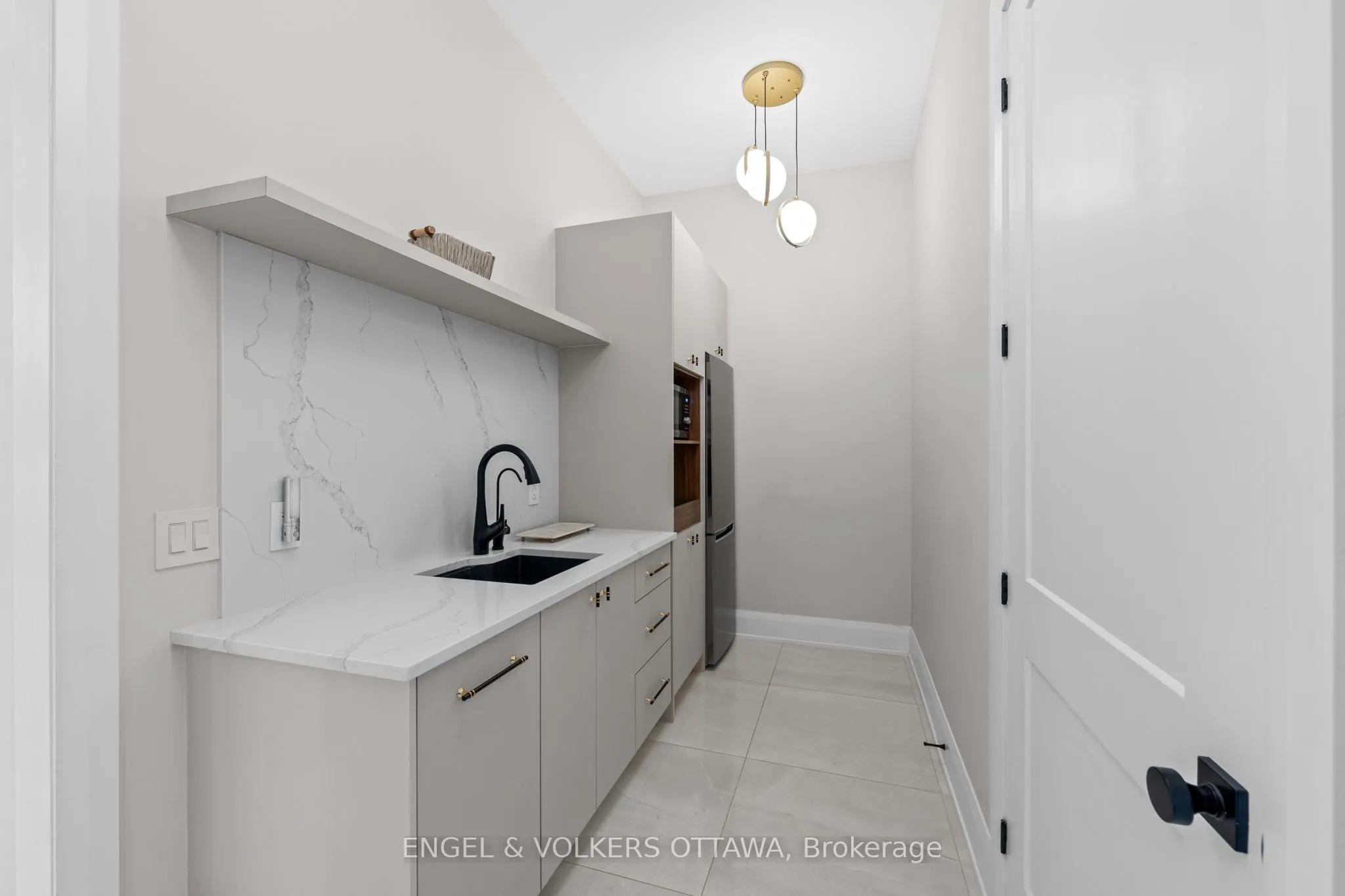 1600 Nightshade Place