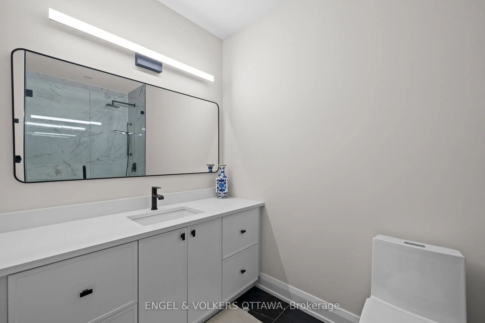 1600 Nightshade Place