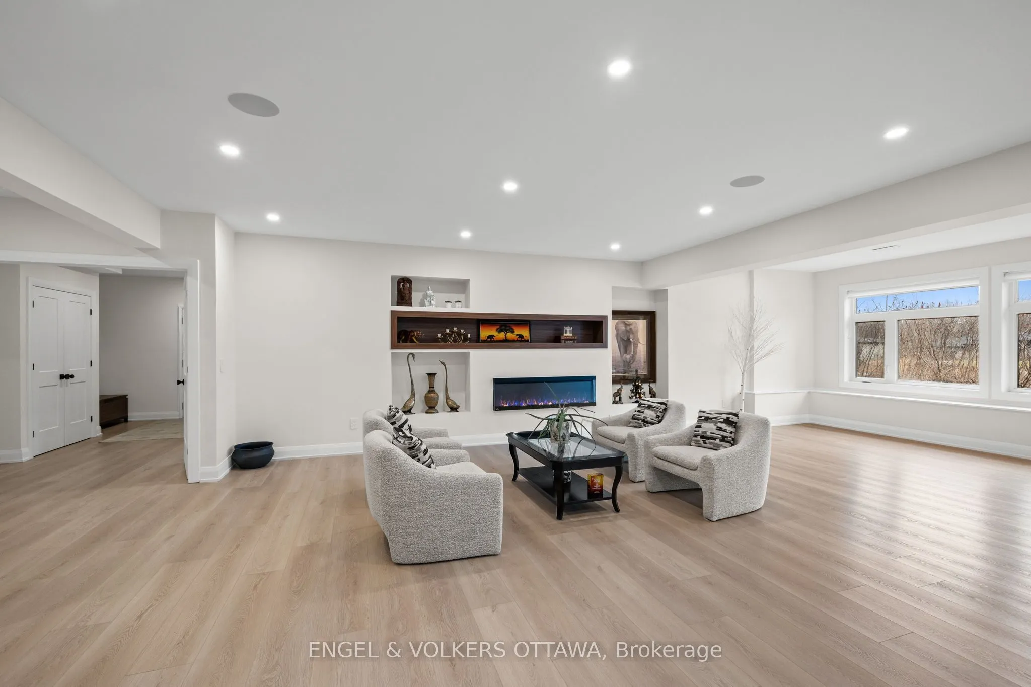 1600 Nightshade Place