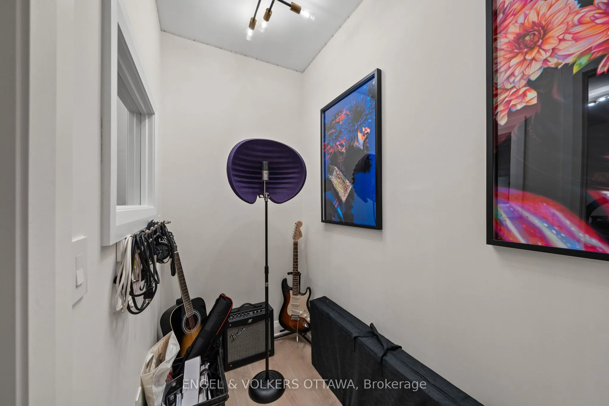 1600 Nightshade Place