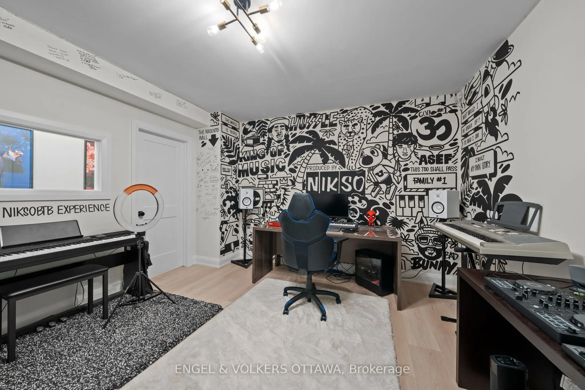 1600 Nightshade Place