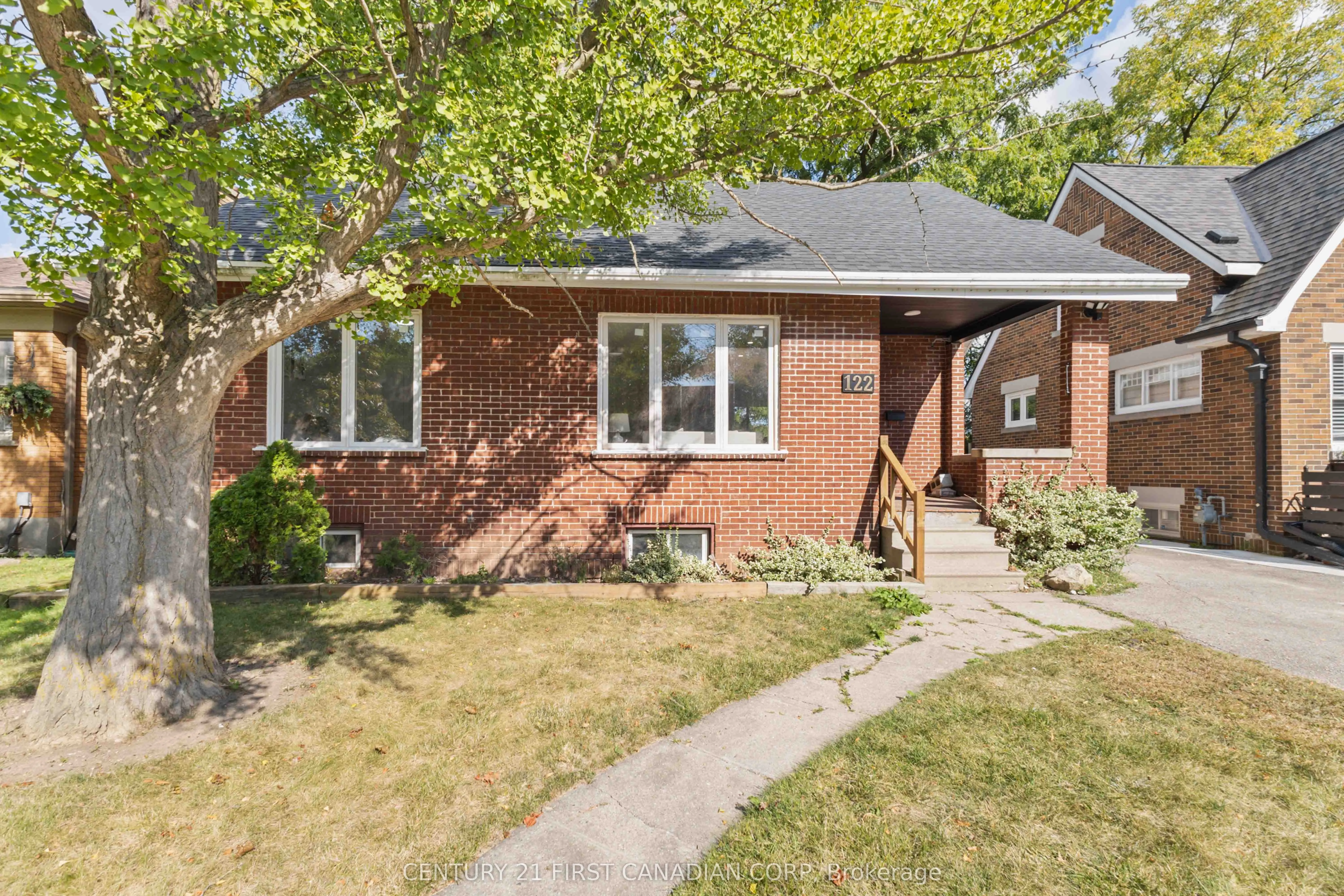 122 Windsor Crescent