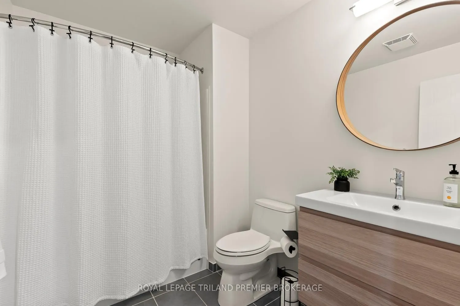 215 North Centre Road #20