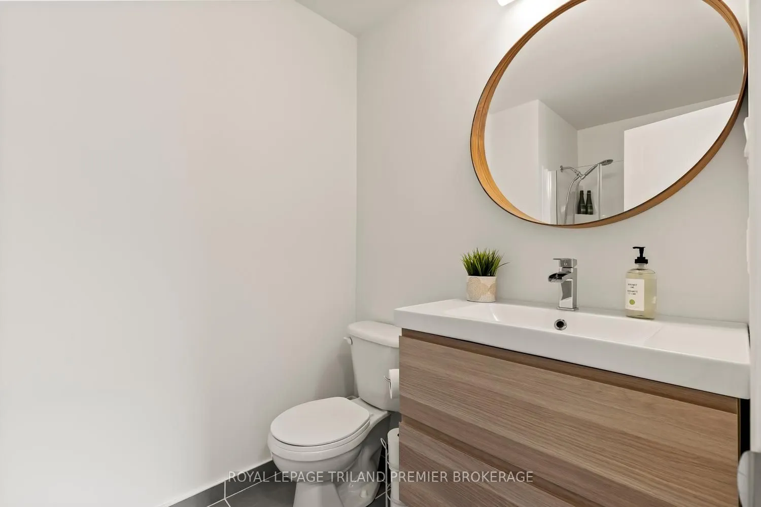 215 North Centre Road #20