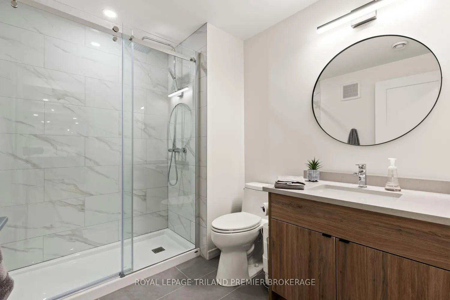 215 North Centre Road #20
