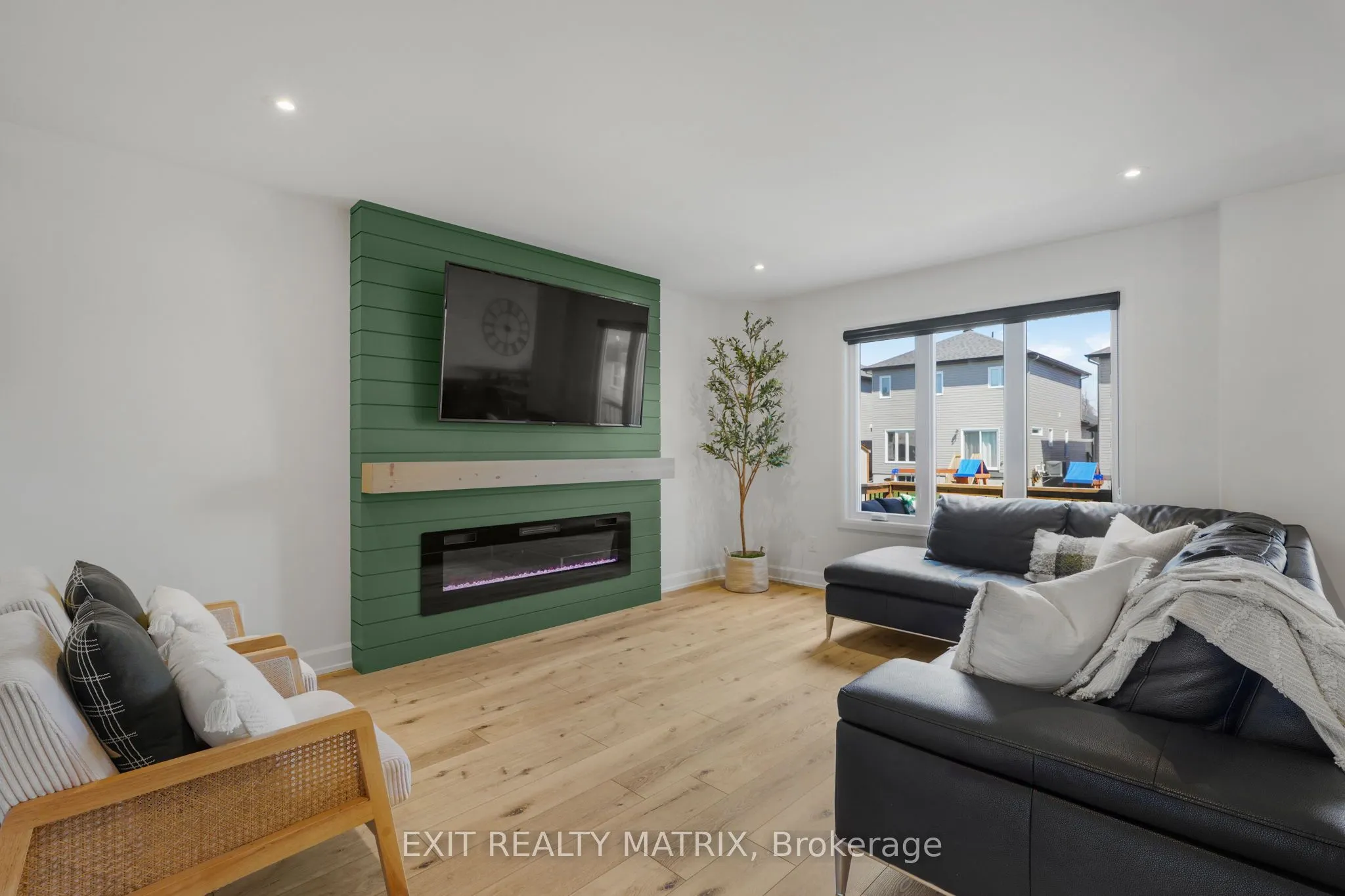 1200 Montblanc Crescent