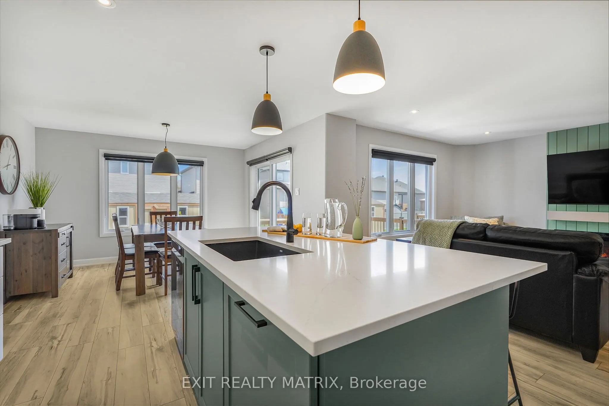 1202 Montblanc Crescent