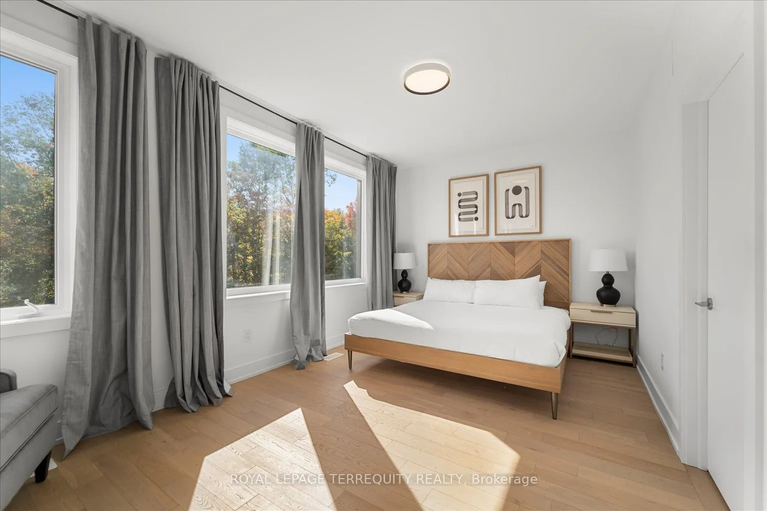 37 Rockmount Crescent
