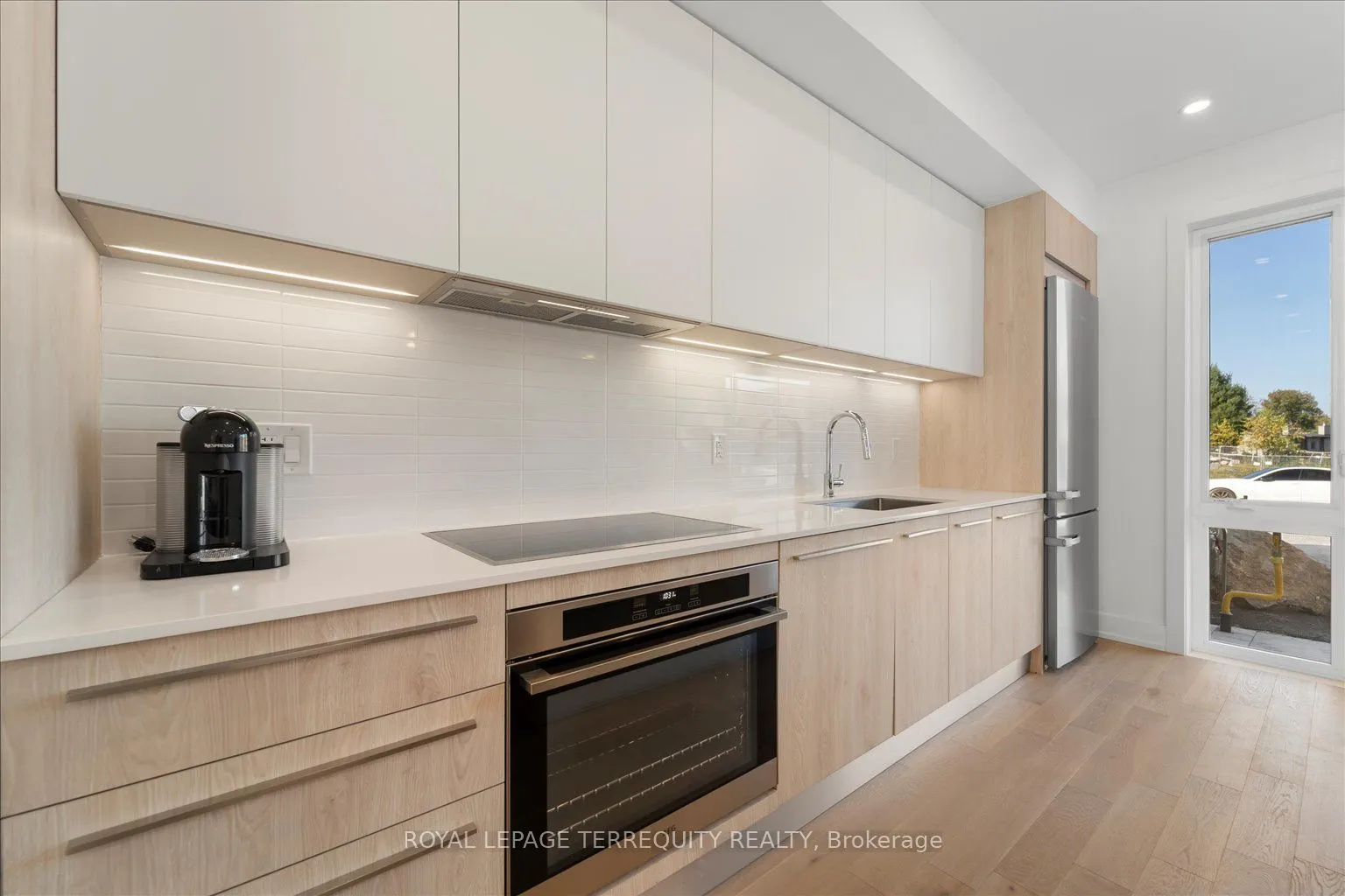37 Rockmount Crescent