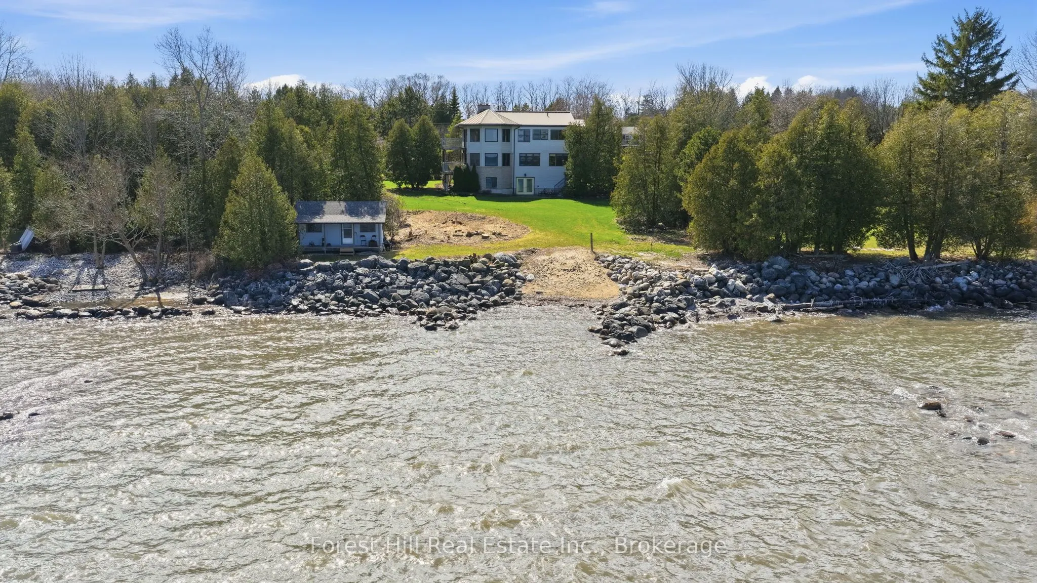 295 Lakeshore Road N