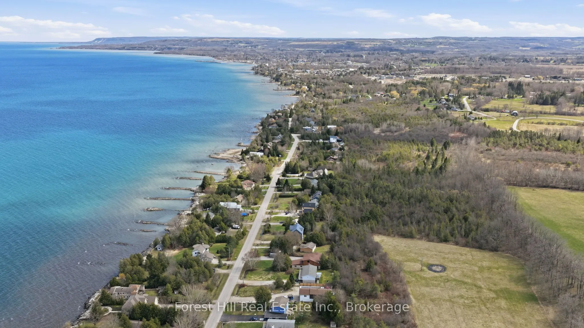 295 Lakeshore Road N