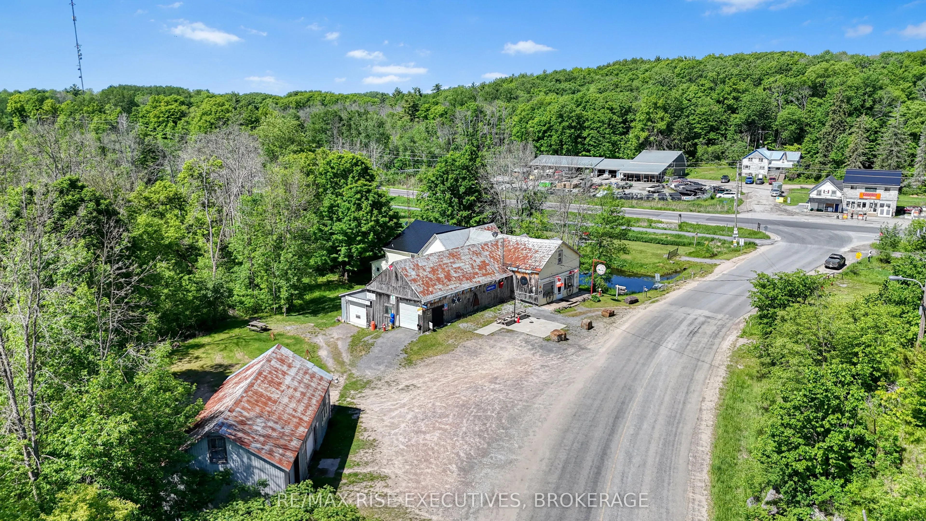 16 Westport Road