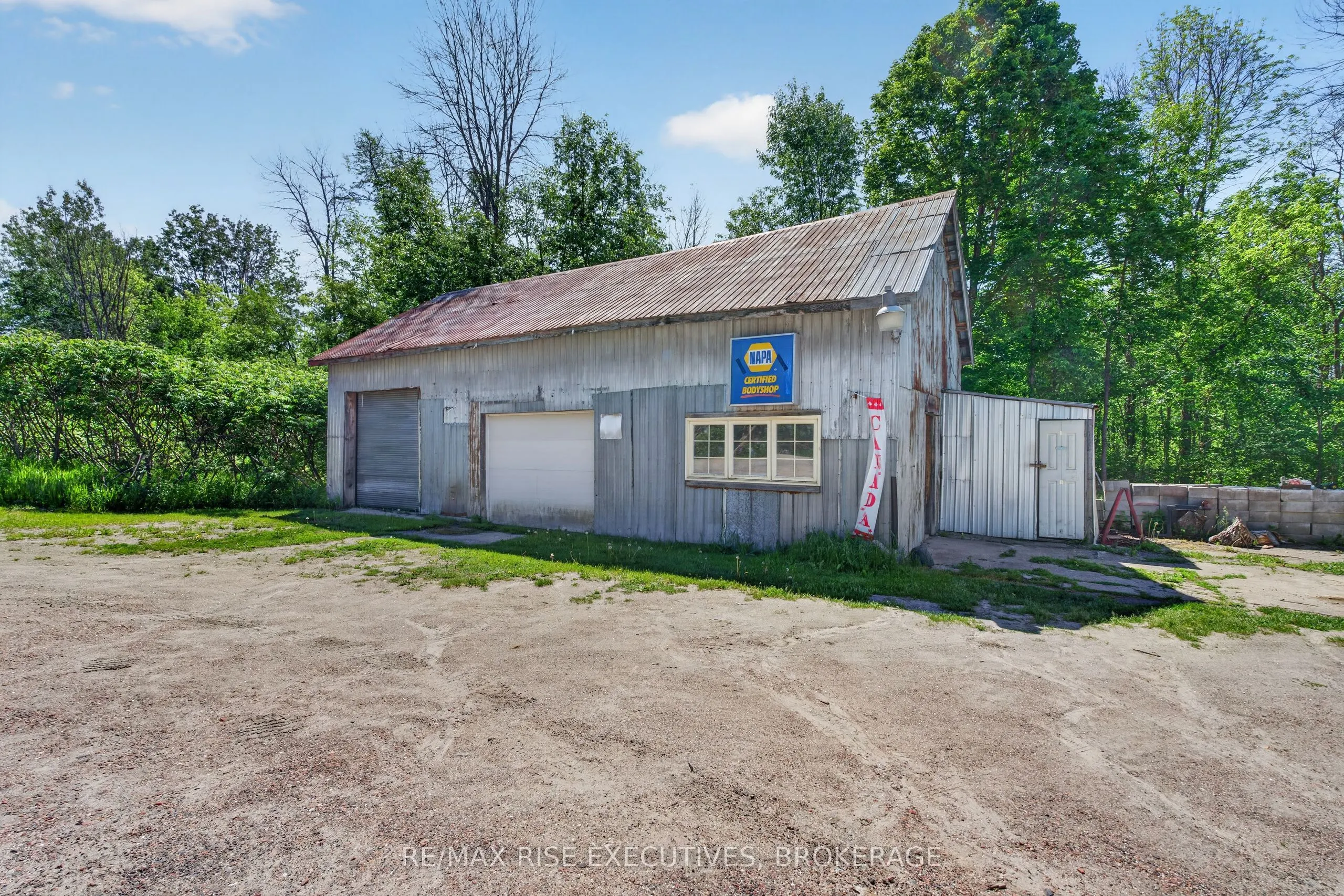 16 Westport Road
