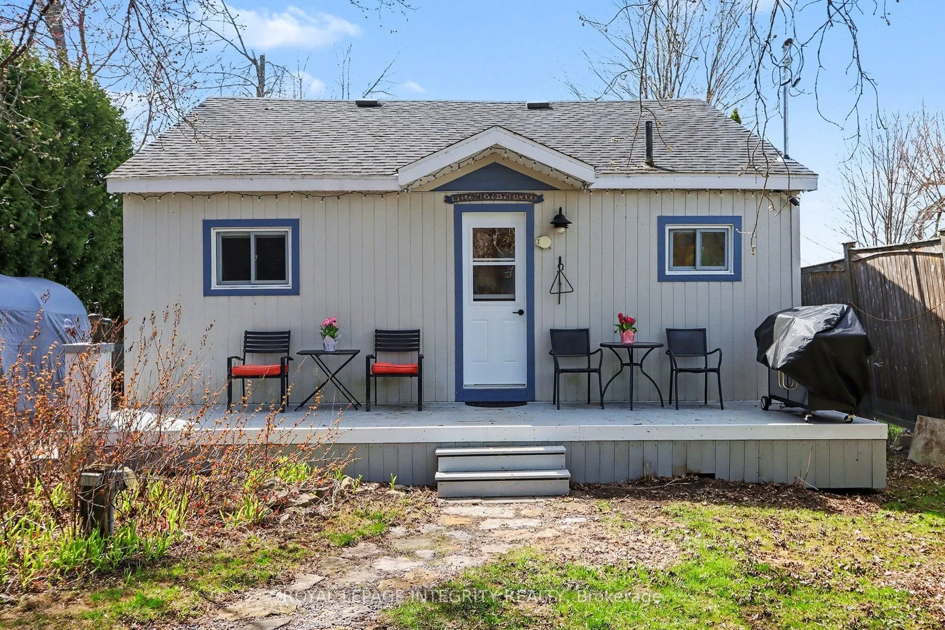 109 Rideau Street S