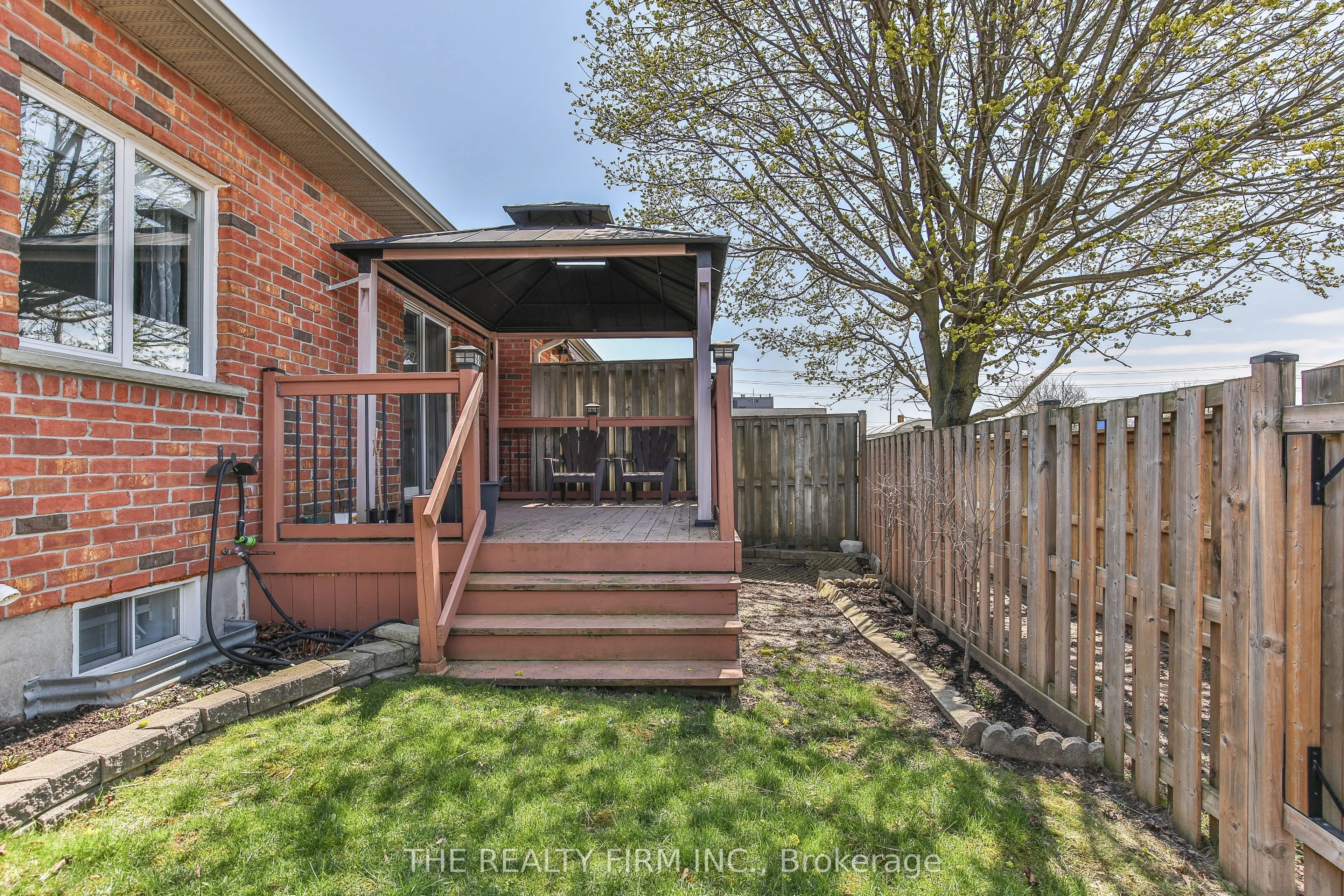 100 Stroud Crescent #11