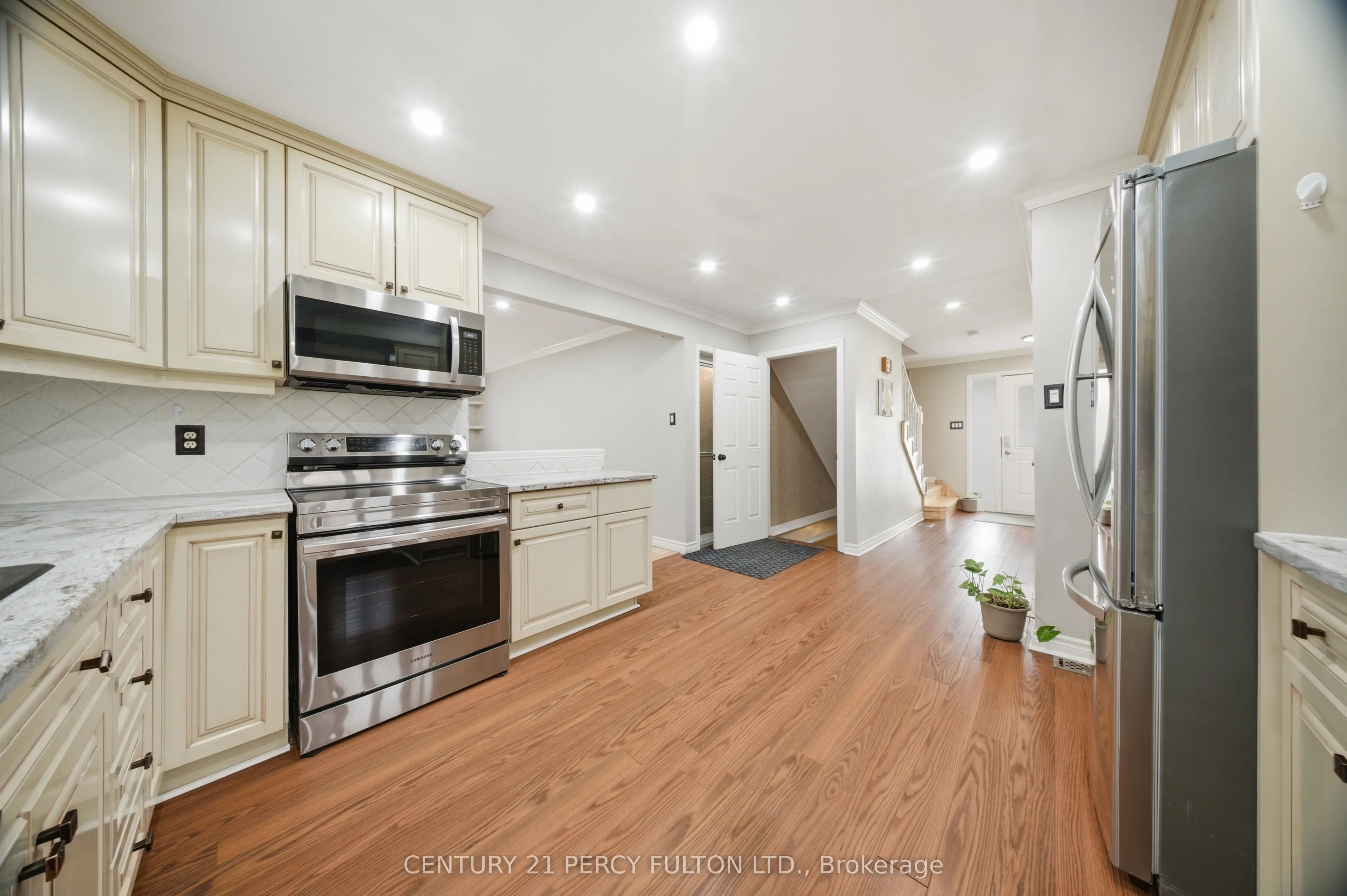 1853 Mapleridge Drive