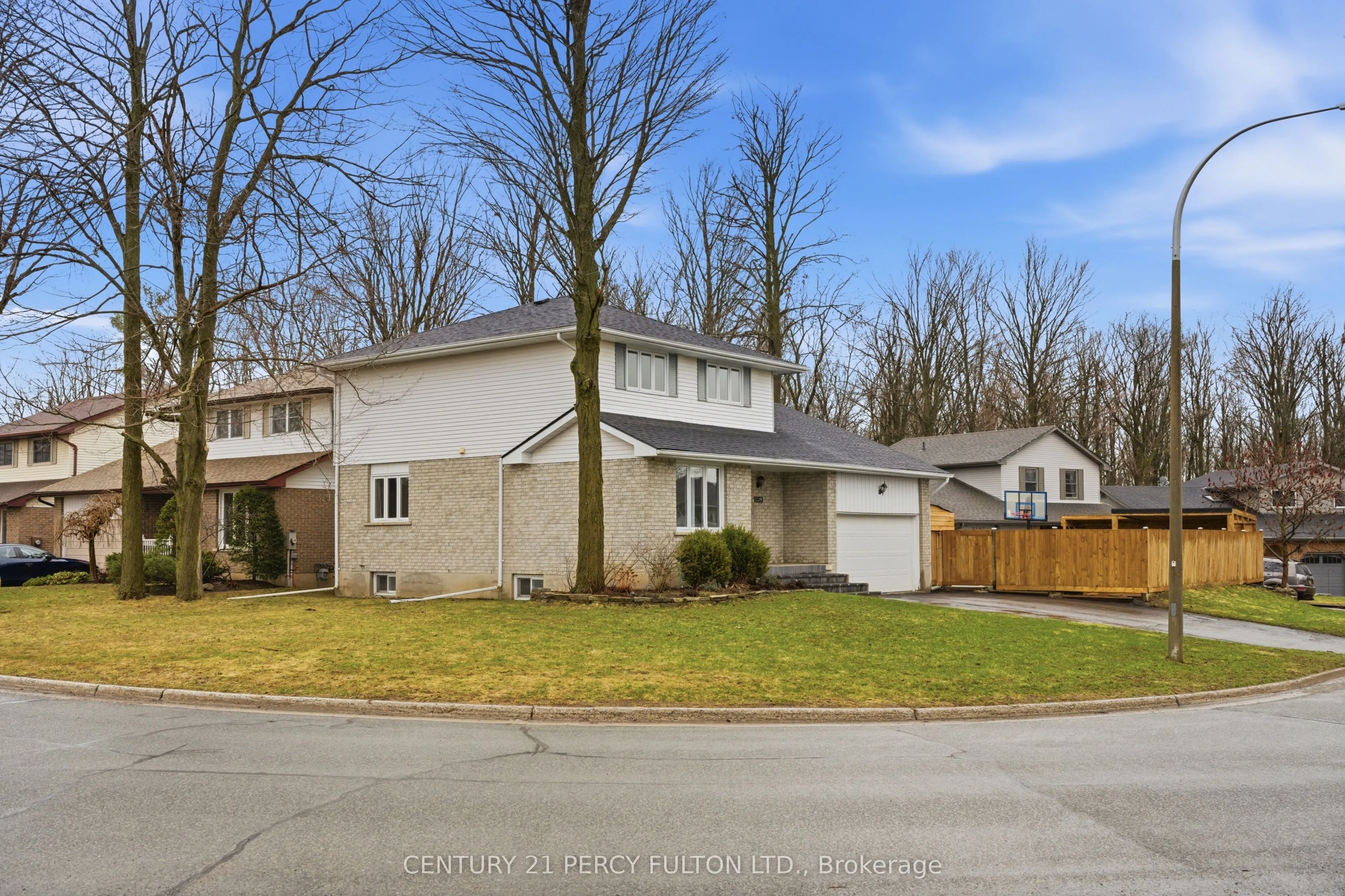 1853 Mapleridge Drive