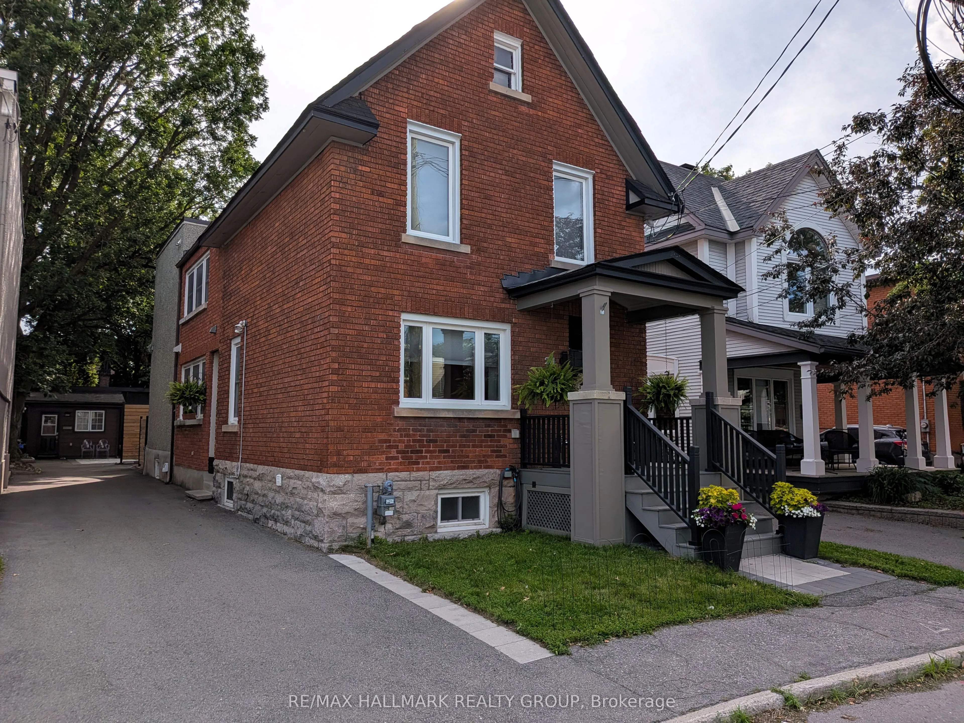 24 Morris Street