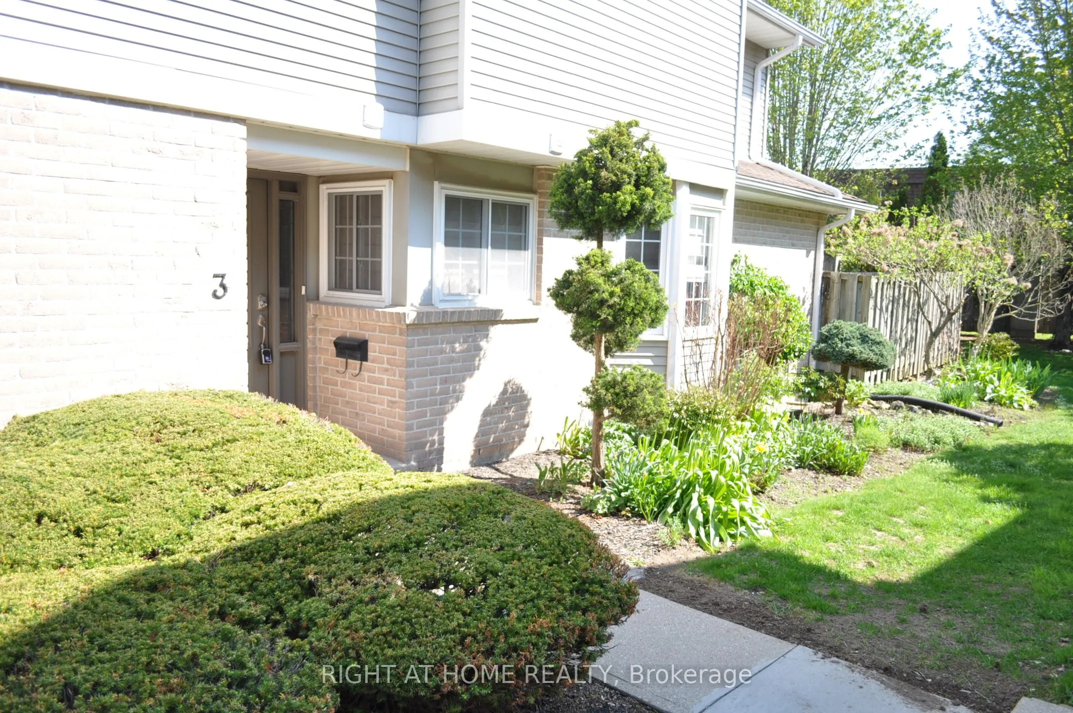 104 Woodlawn Road E #3