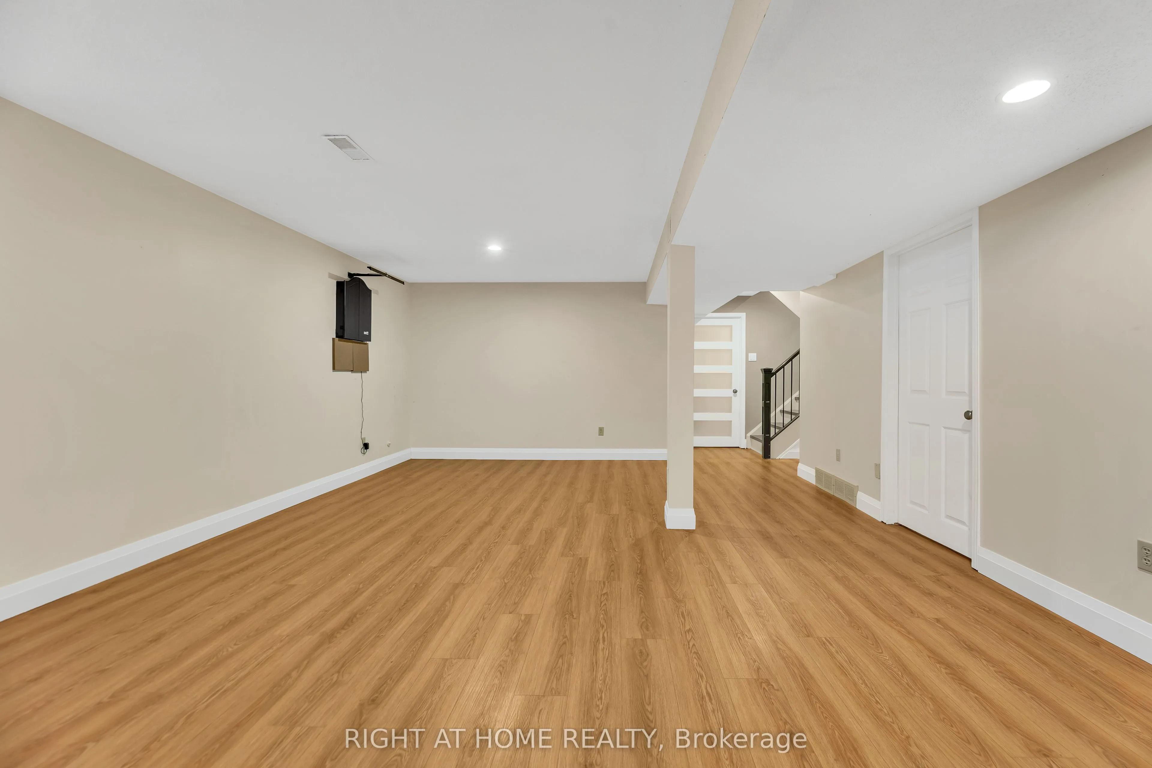 104 Woodlawn Road E #3