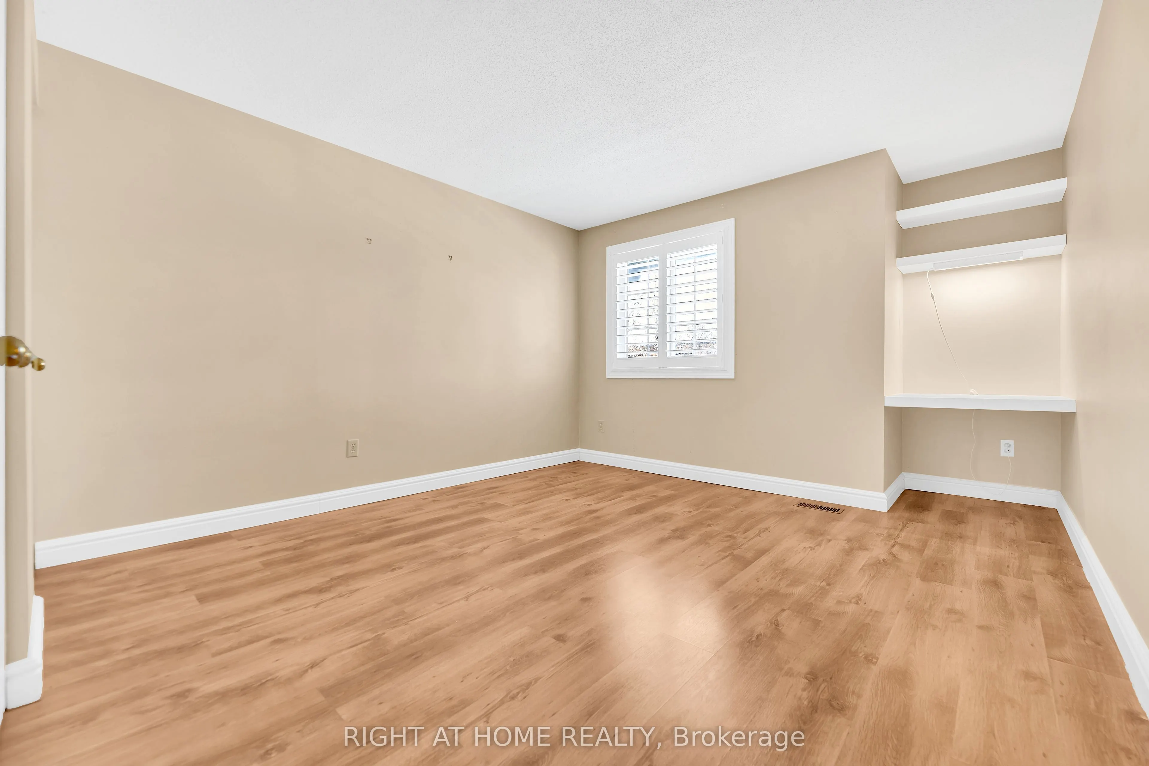 104 Woodlawn Road E #3