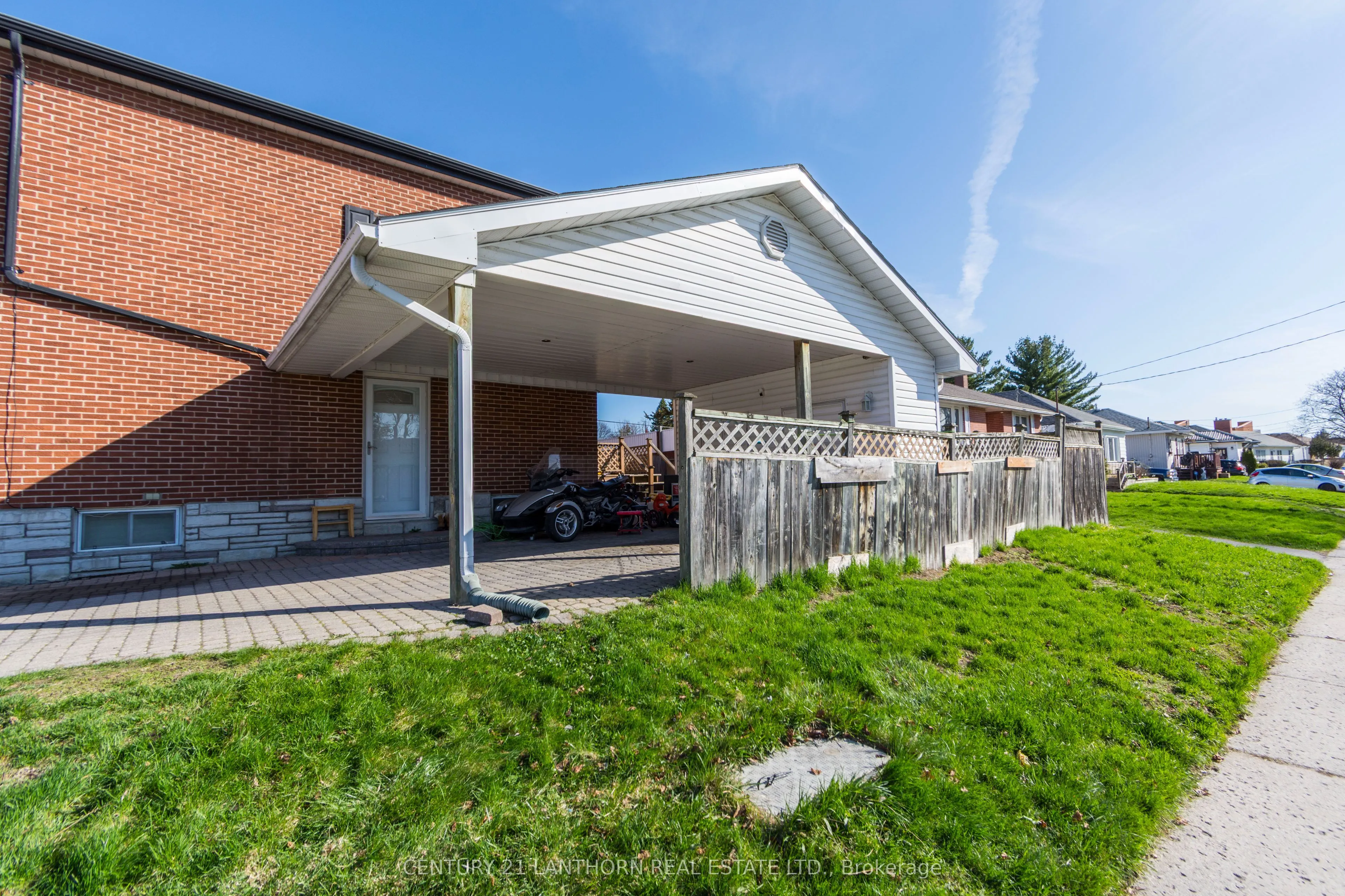 1 Clarke Boulevard