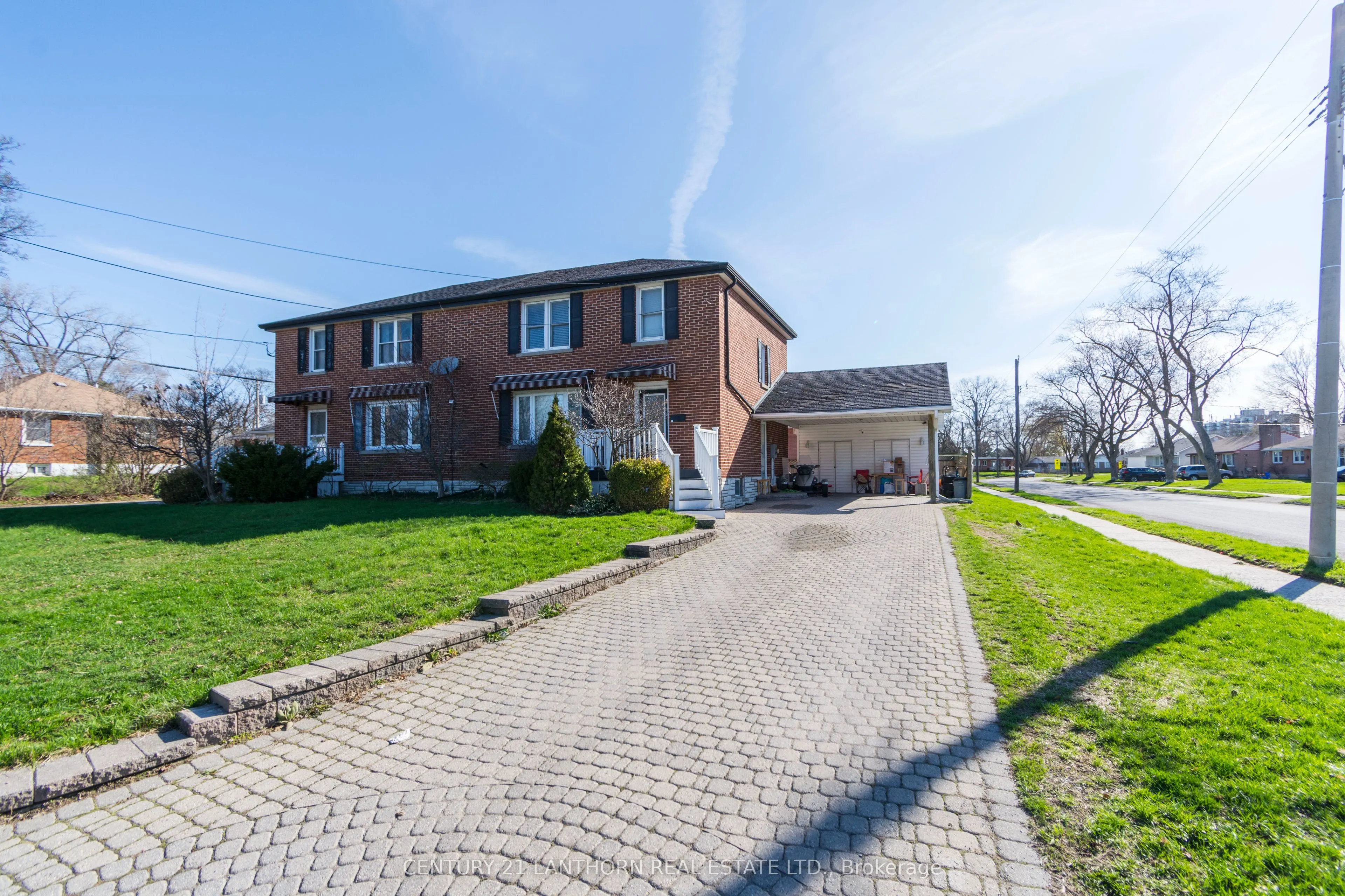 1 Clarke Boulevard