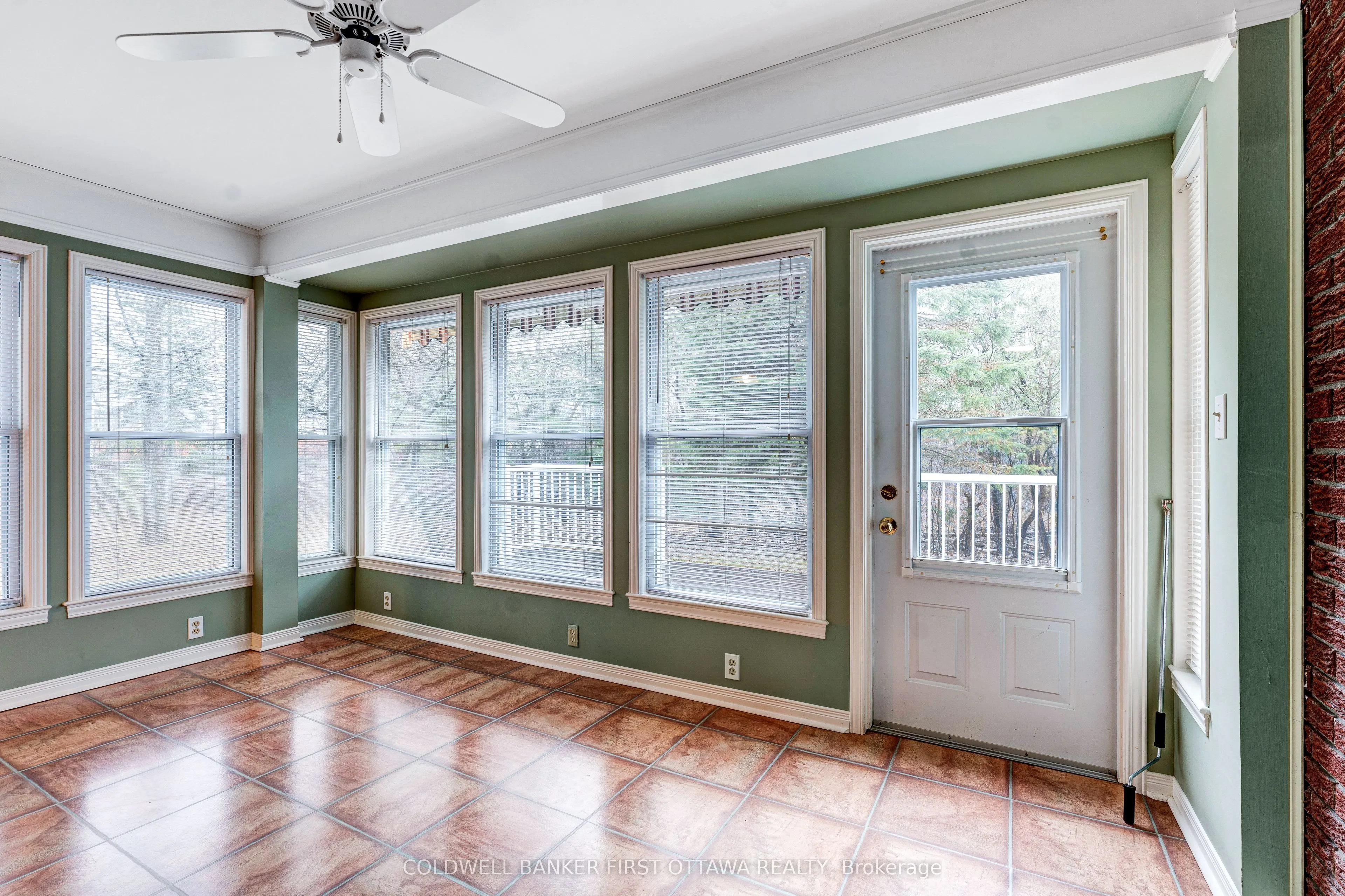 12 Glenview Crescent