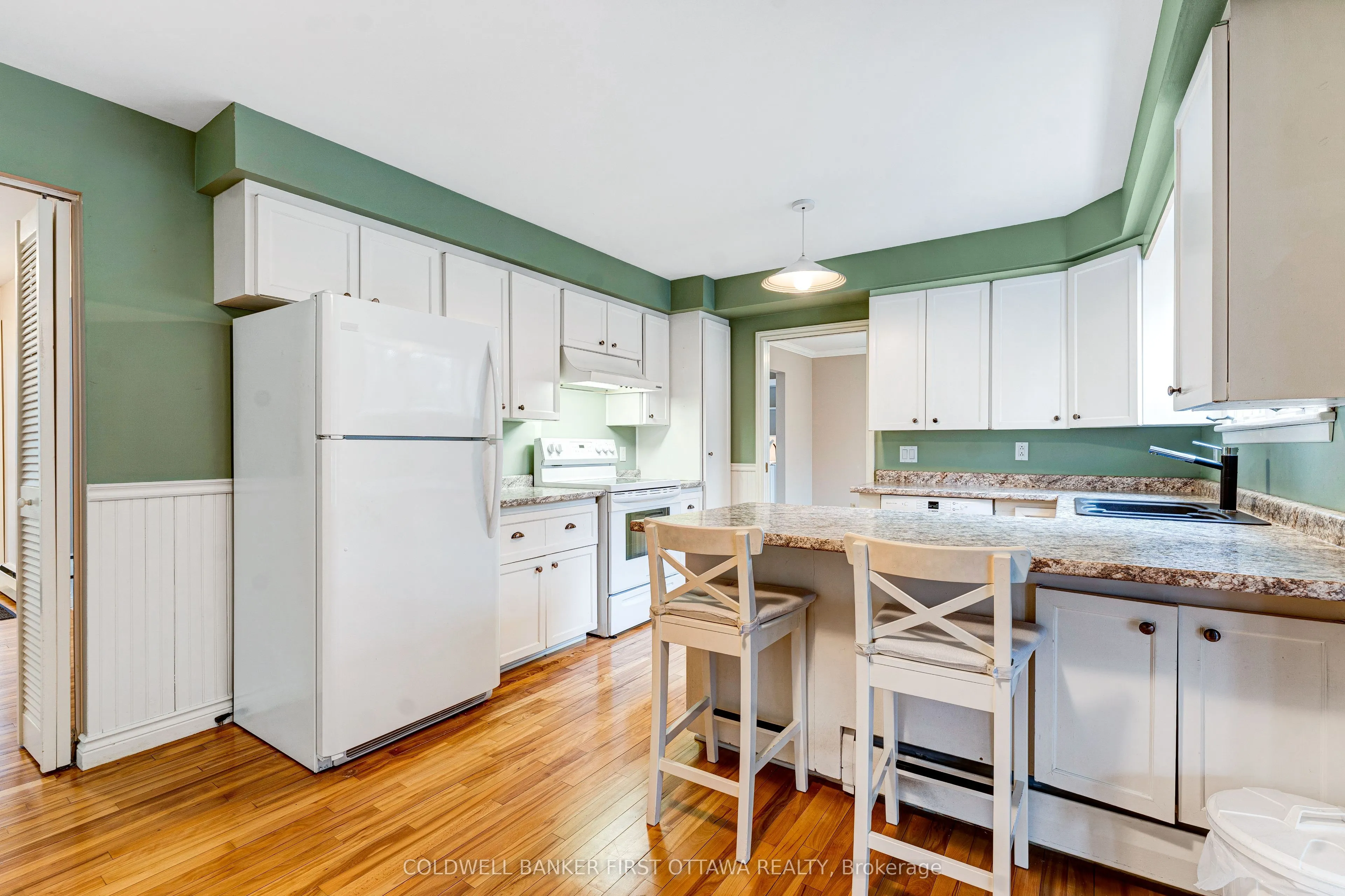 12 Glenview Crescent