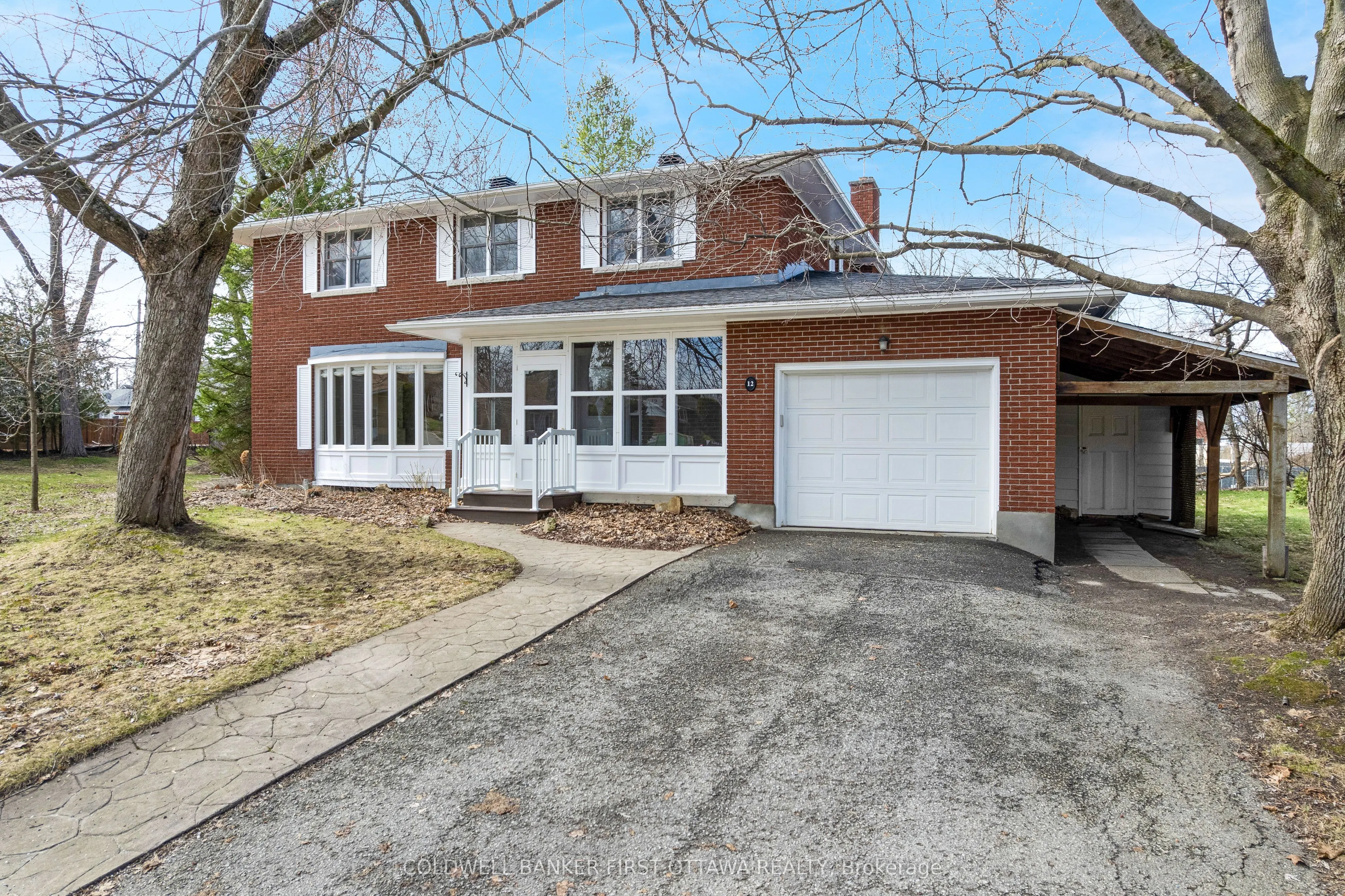 12 Glenview Crescent