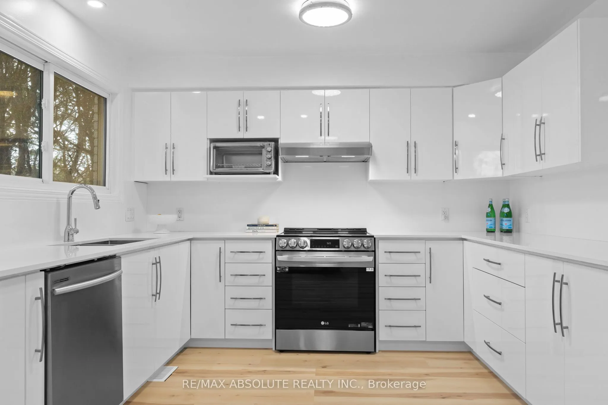 1444 Normandy Crescent