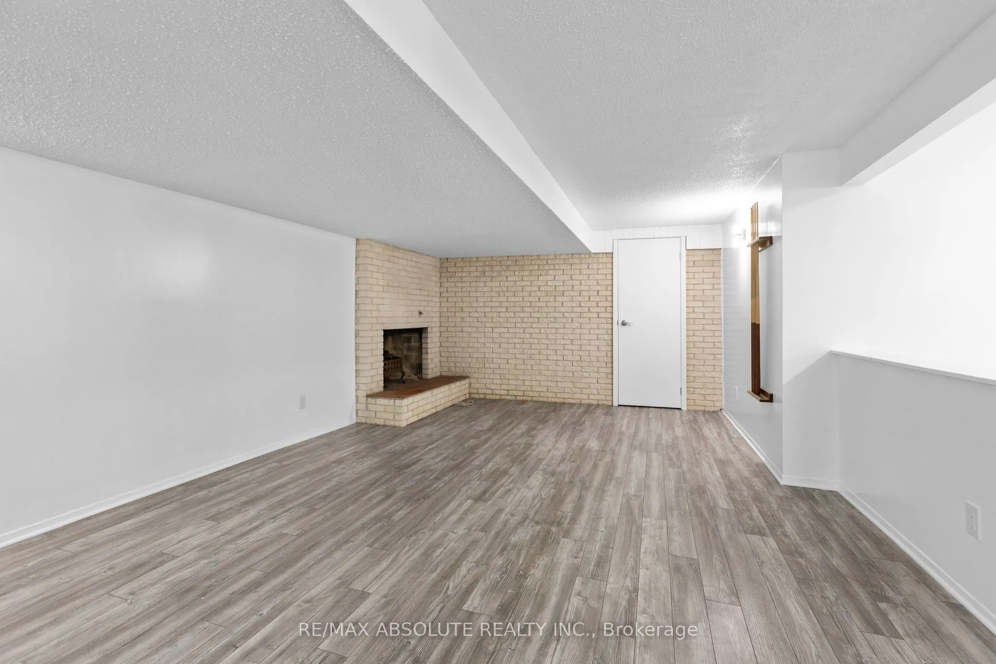 1444 Normandy Crescent