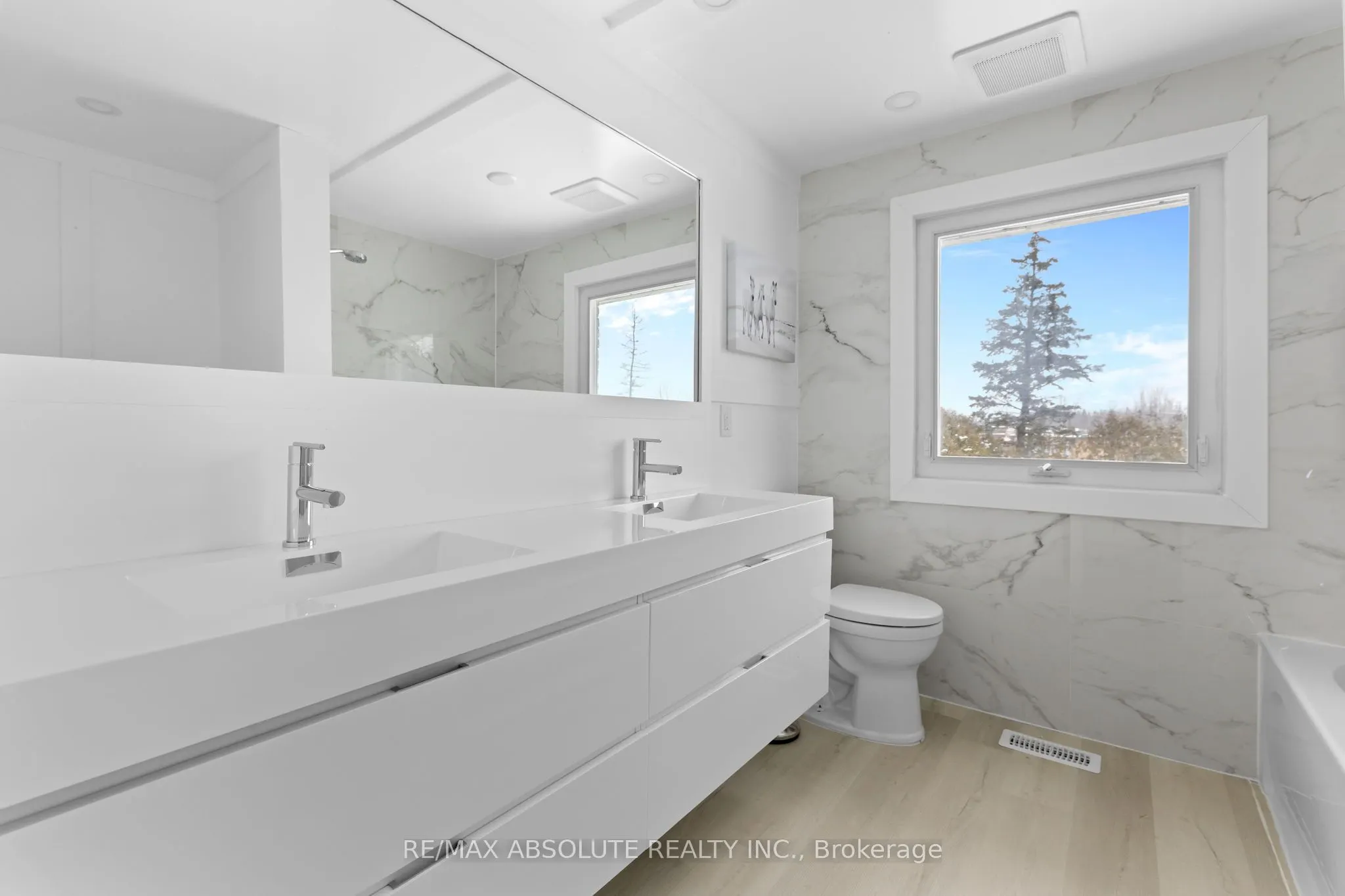 1444 Normandy Crescent