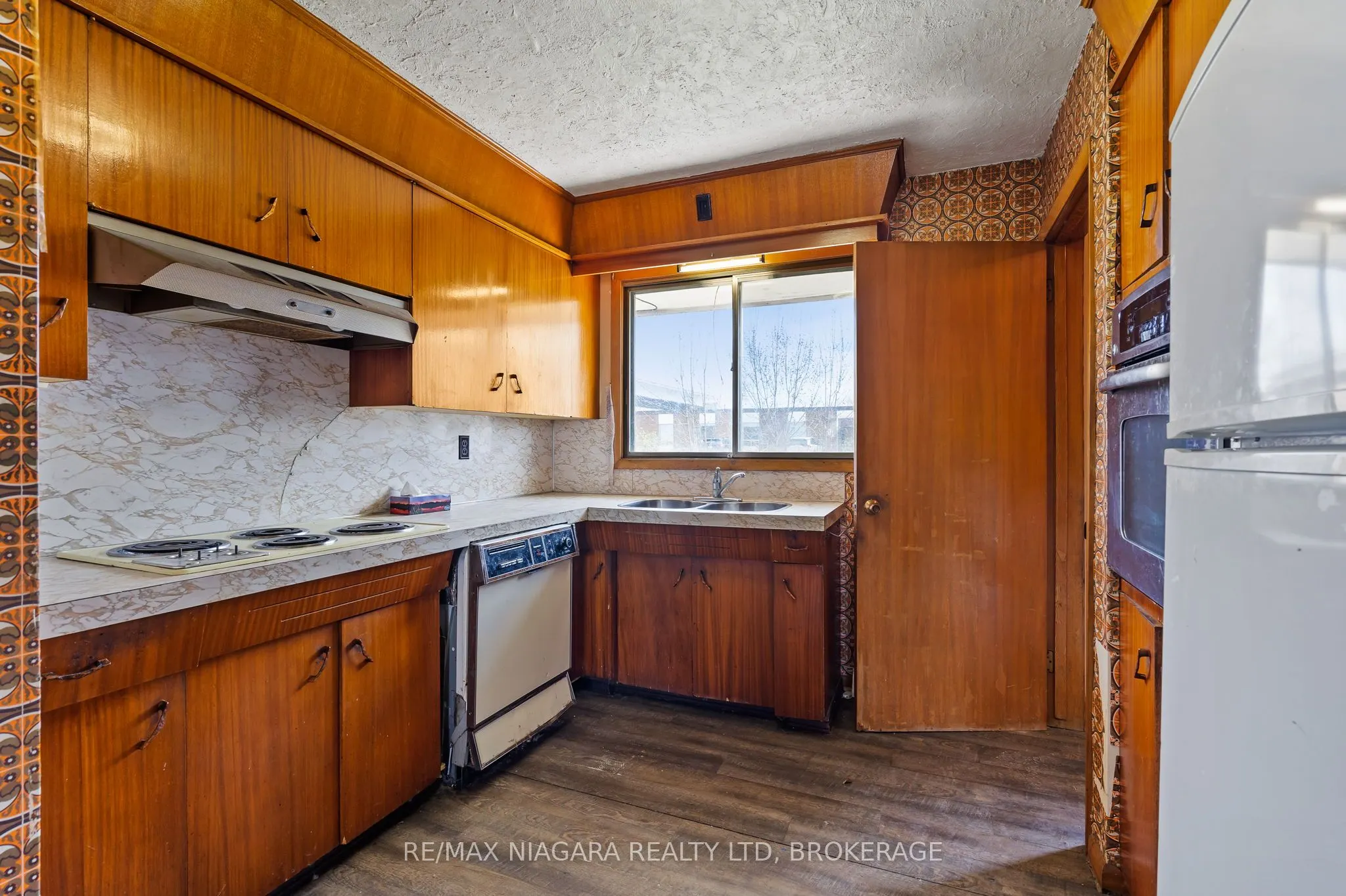 216 Wellington Street