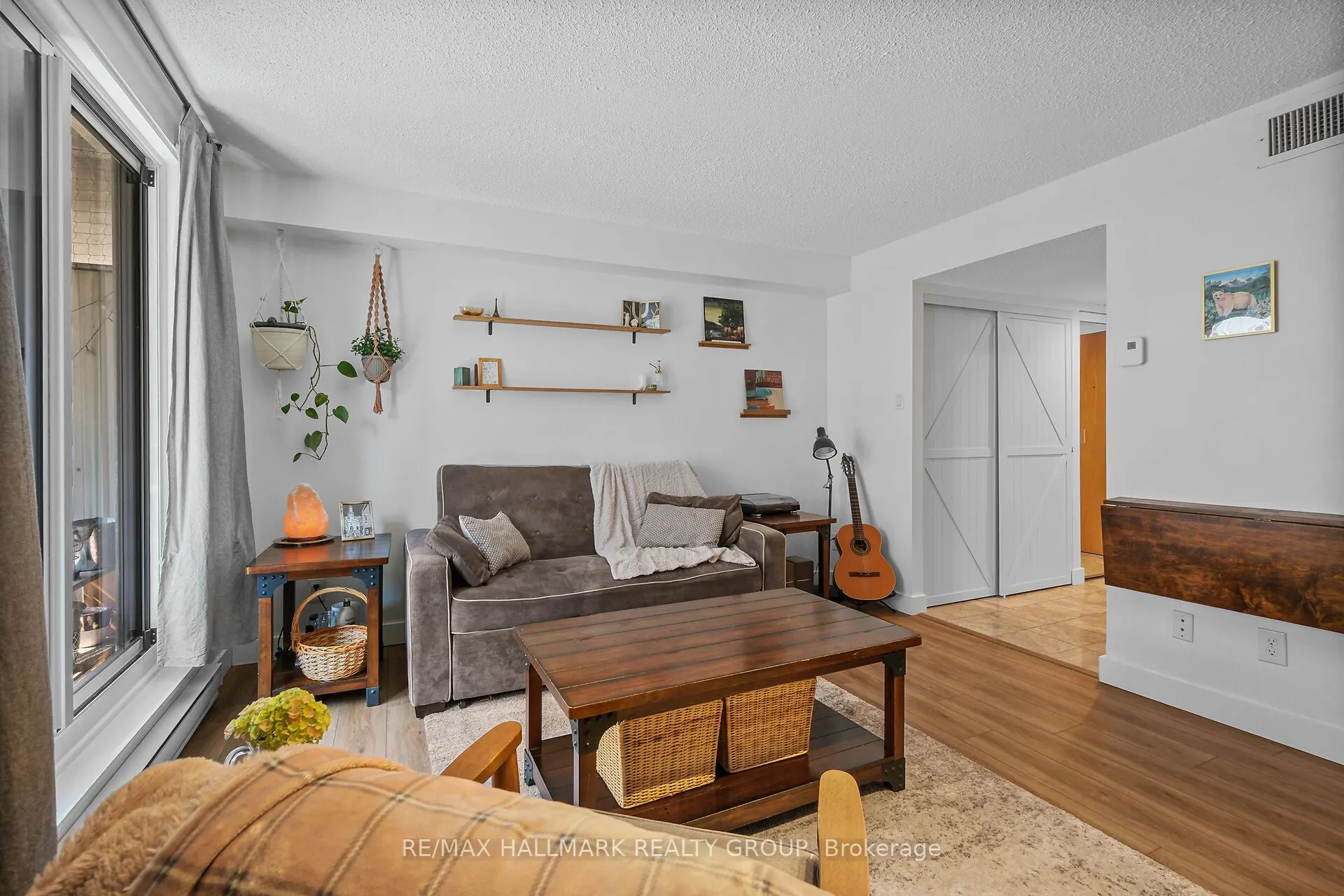 199 Kent Street #604