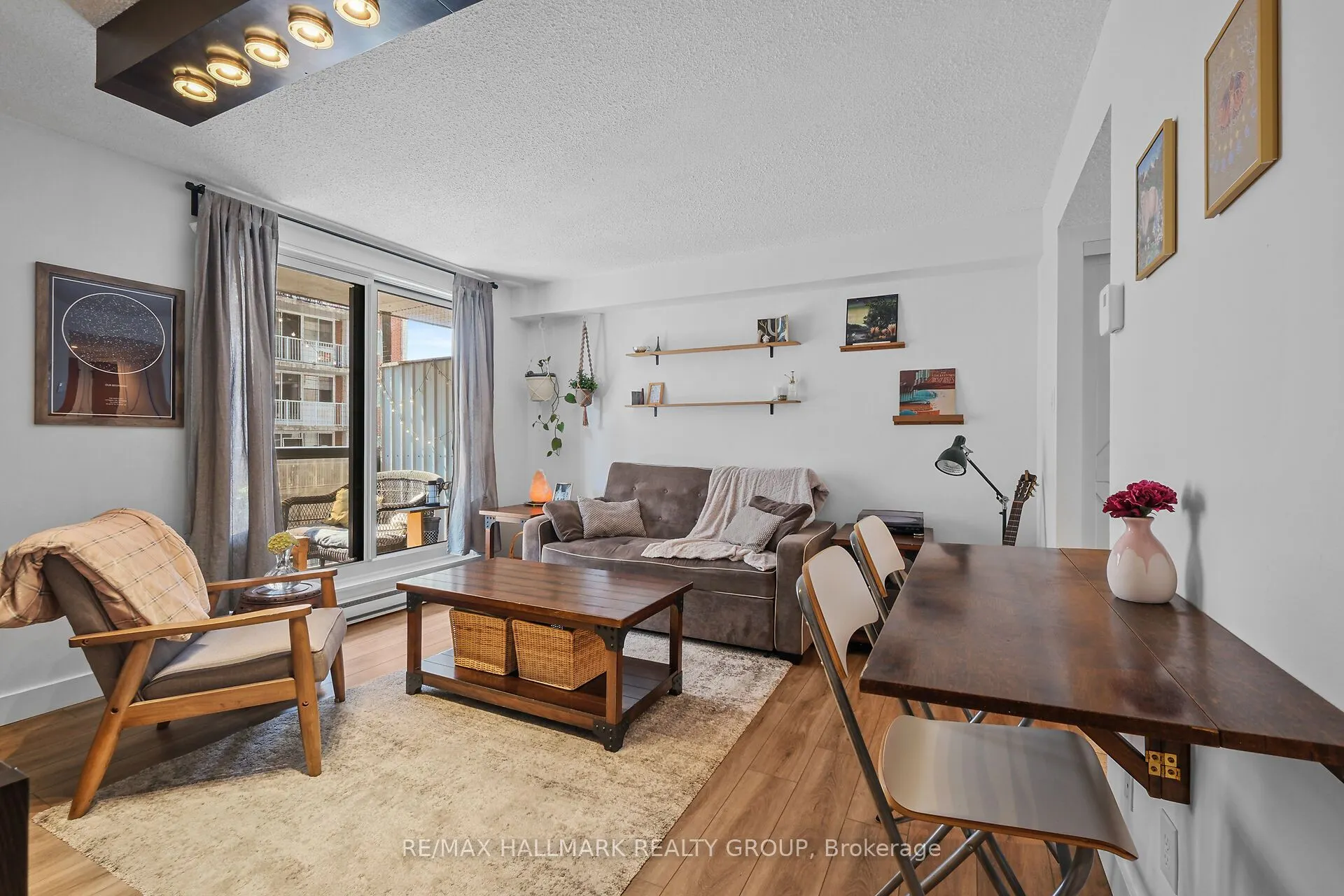 199 Kent Street #604