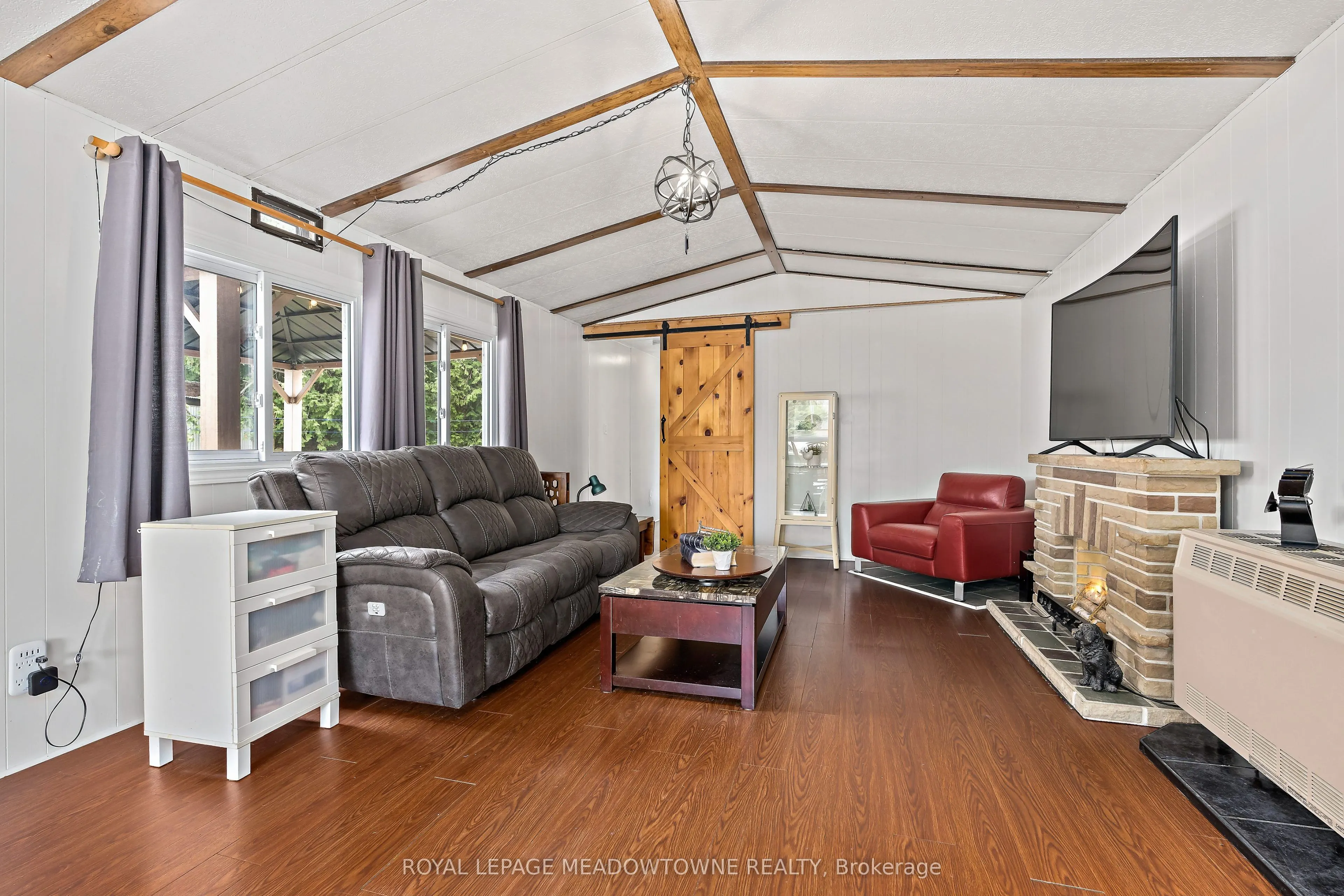 4 Laurel Lane