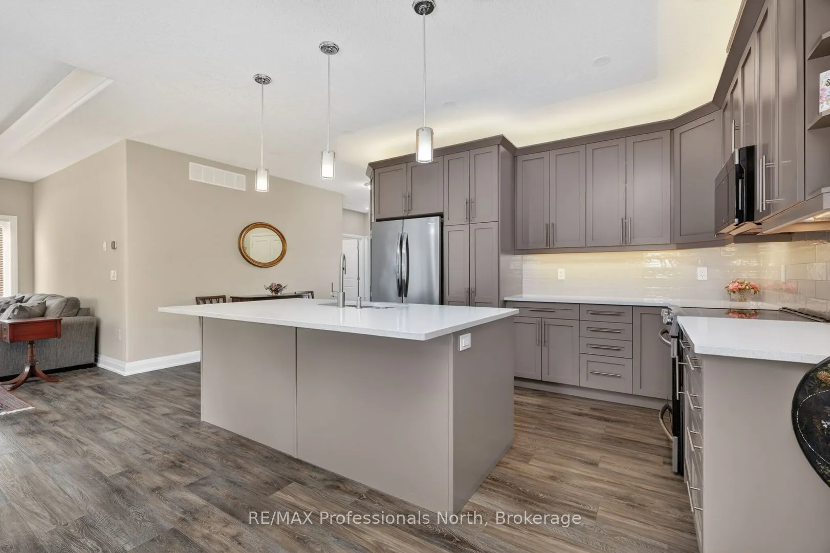 8 Bancroft Ridge Drive