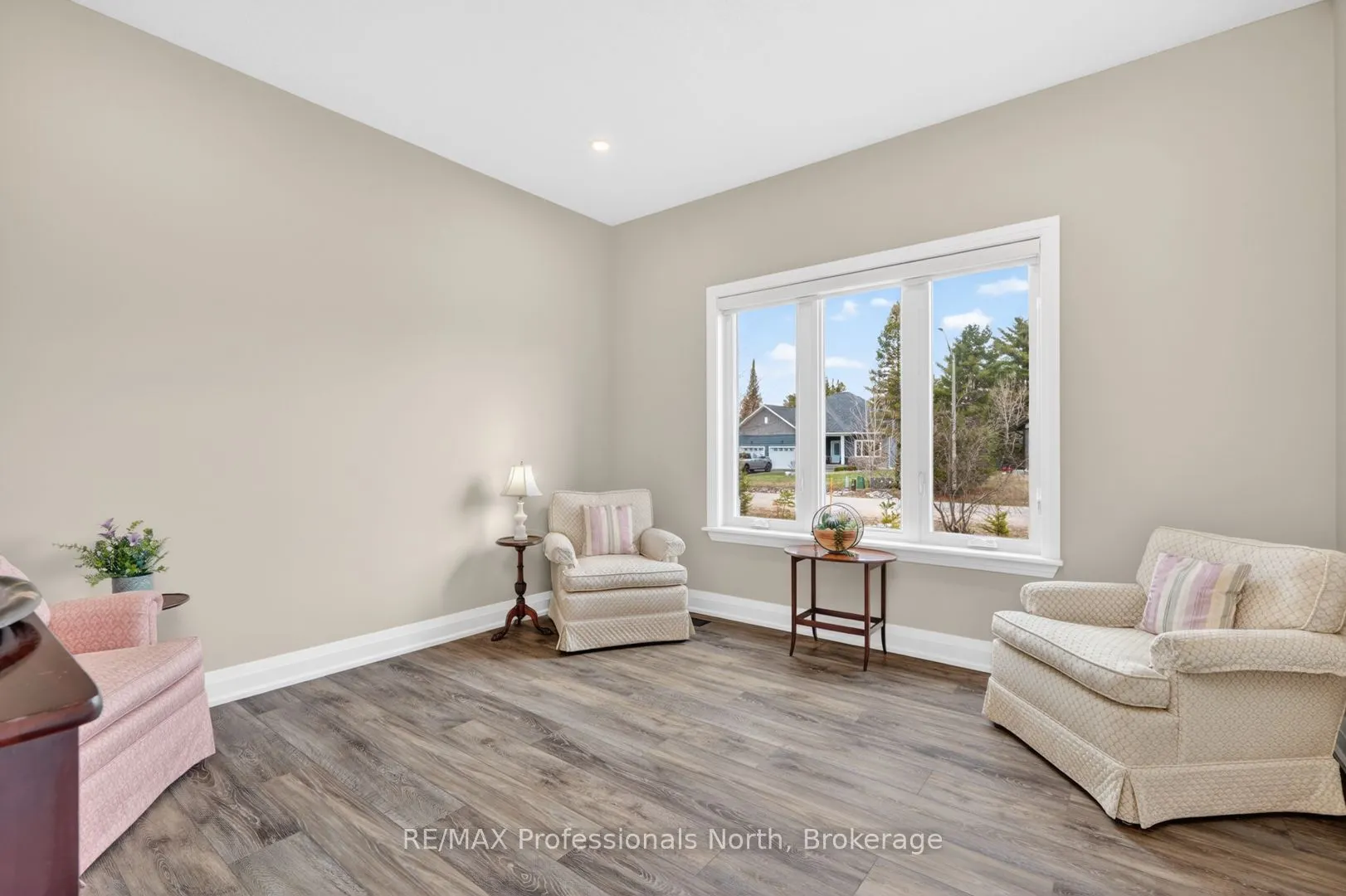 8 Bancroft Ridge Drive