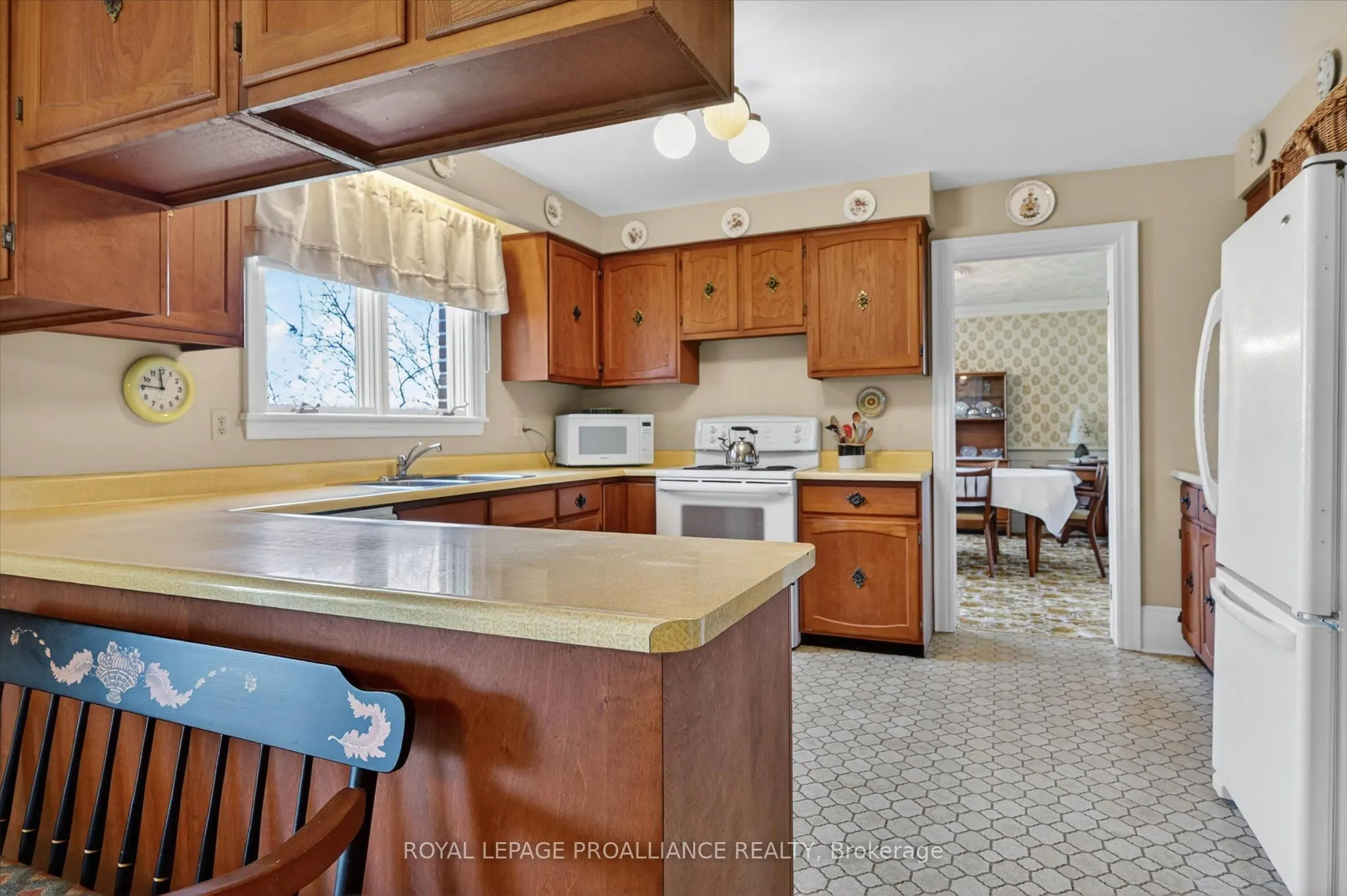 1285 Brealey Drive