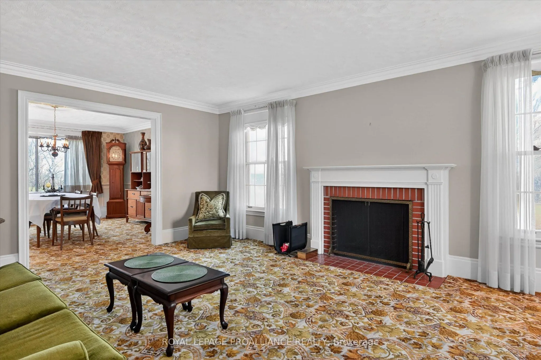 1285 Brealey Drive