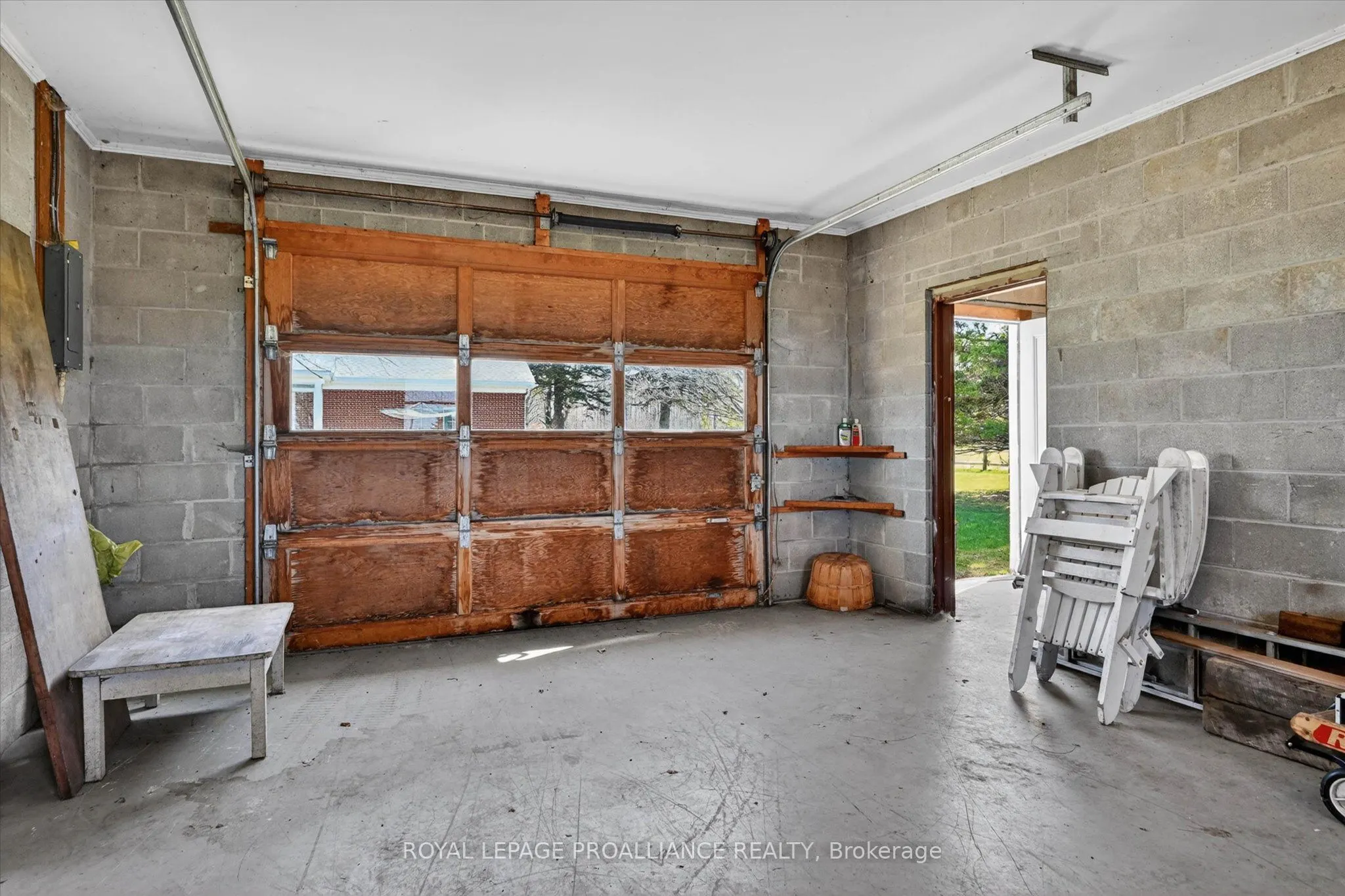 1285 Brealey Drive