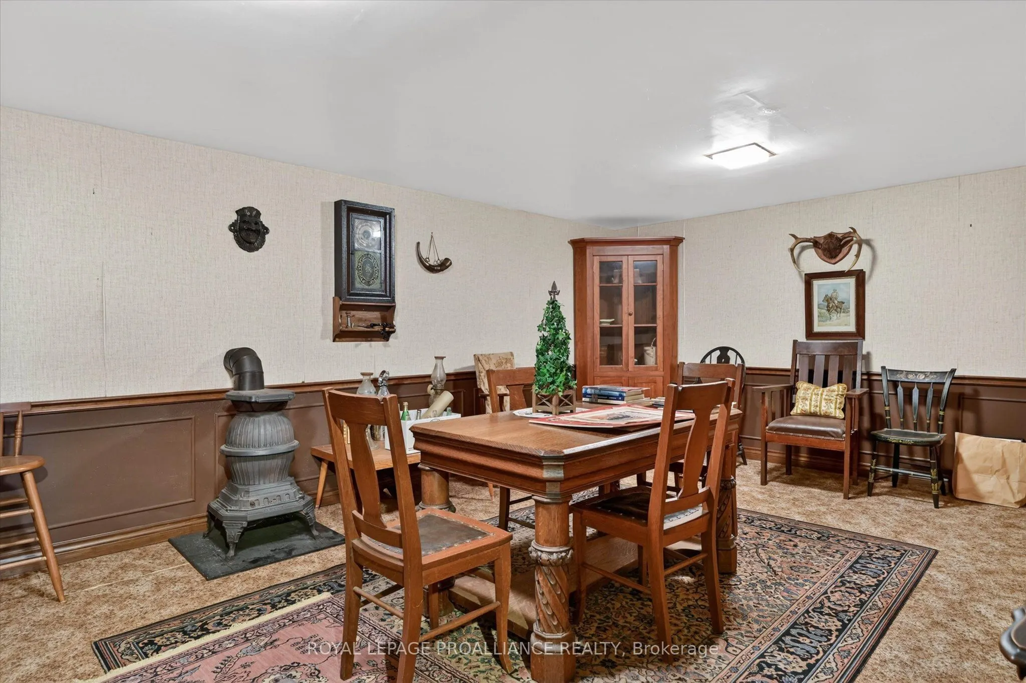 1285 Brealey Drive