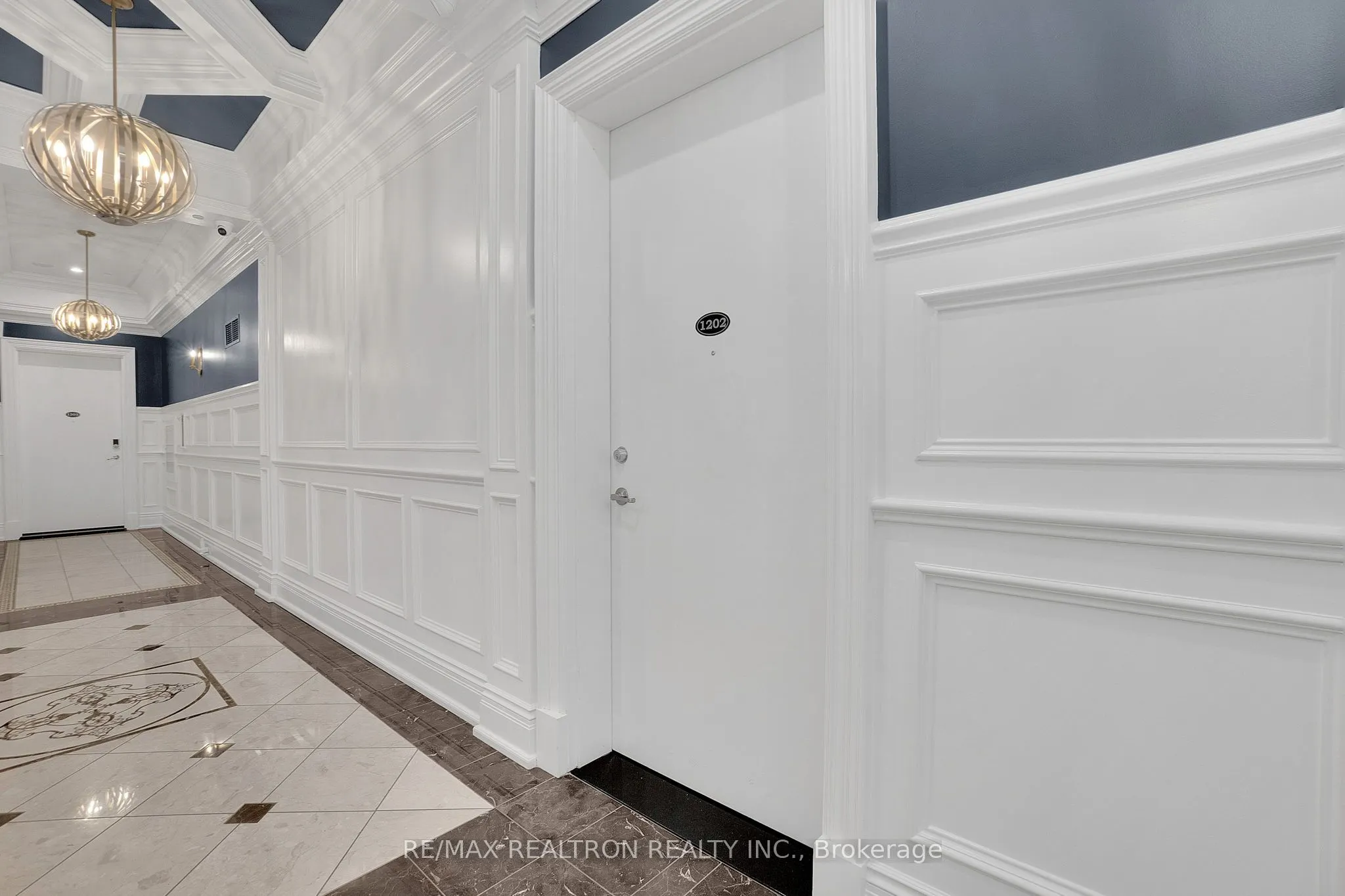 223 Erb Street W #1202